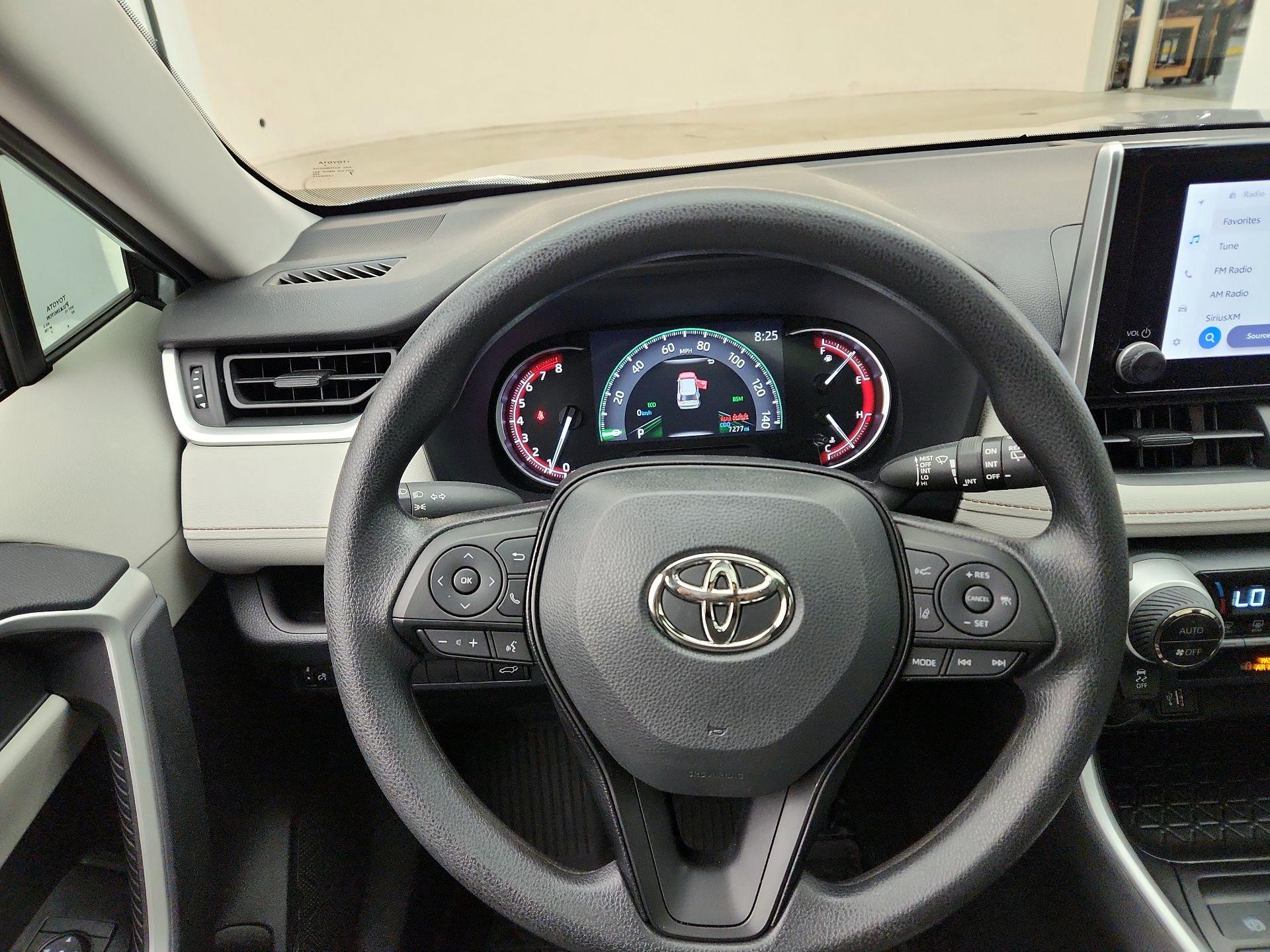 Thumbnail: 2023 Toyota RAV4 - 10