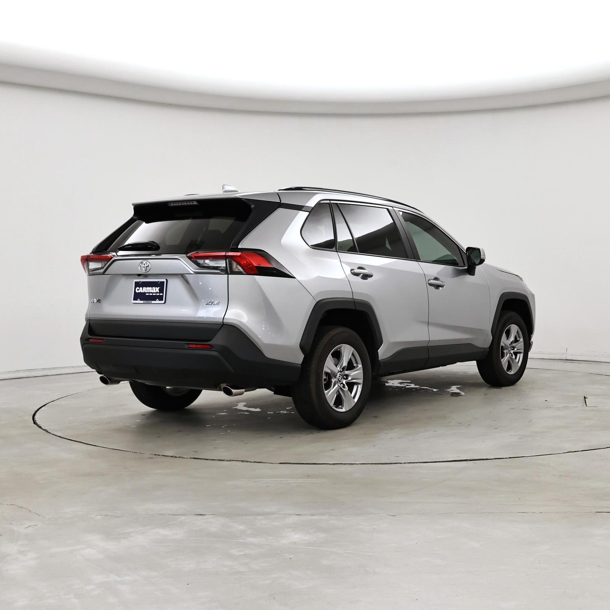 Thumbnail: 2023 Toyota RAV4 - 8