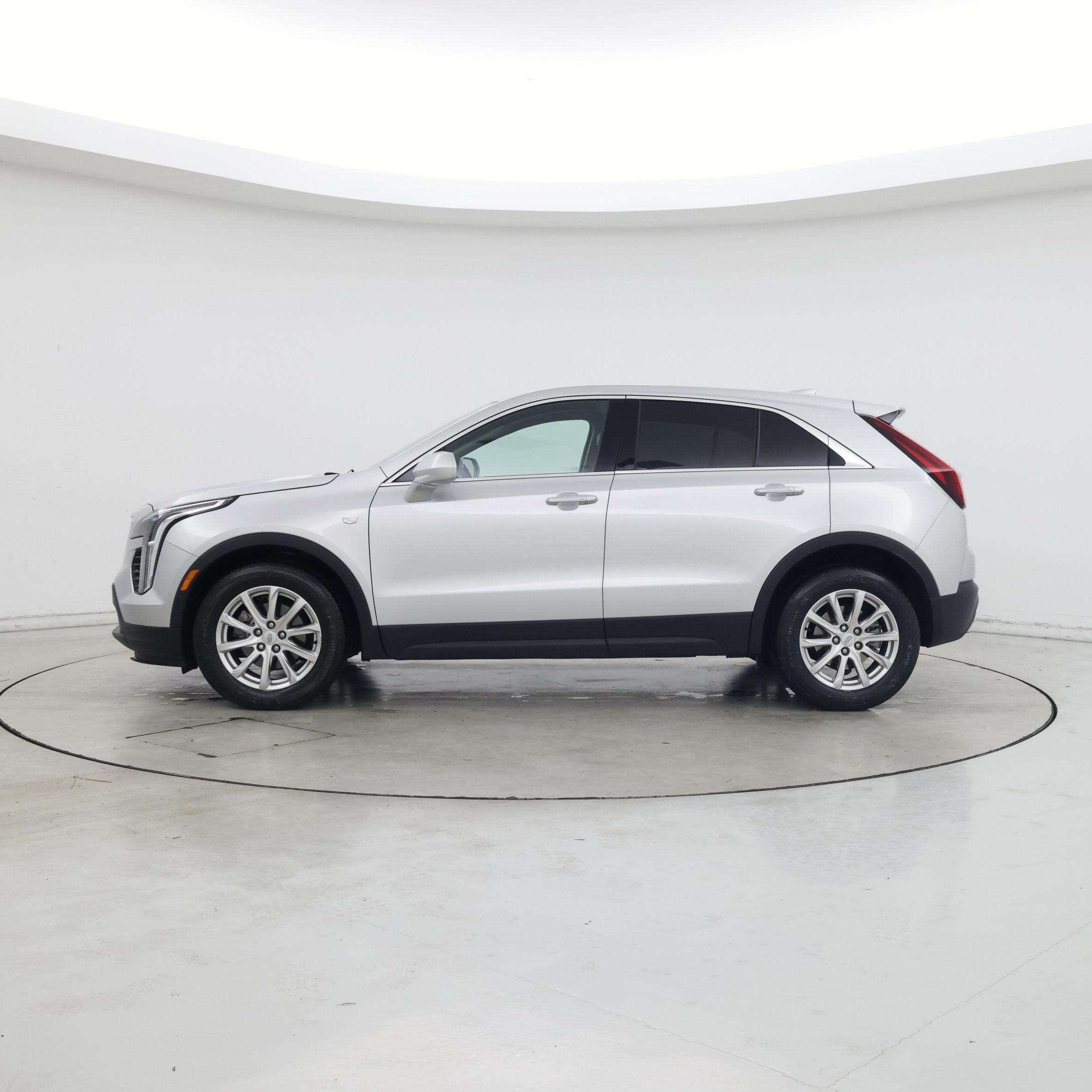 Thumbnail: 2019 Cadillac XT4 - 3