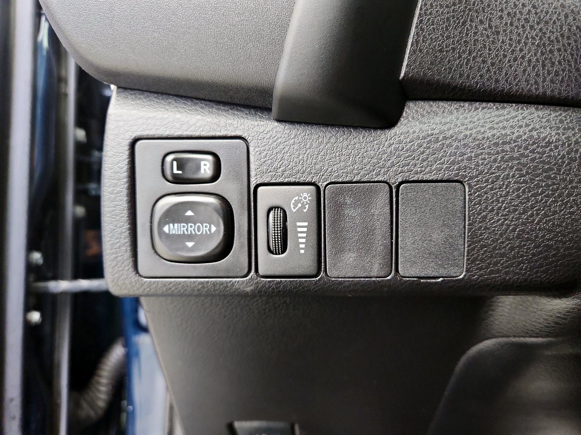 Thumbnail: 2018 Toyota Corolla - 13