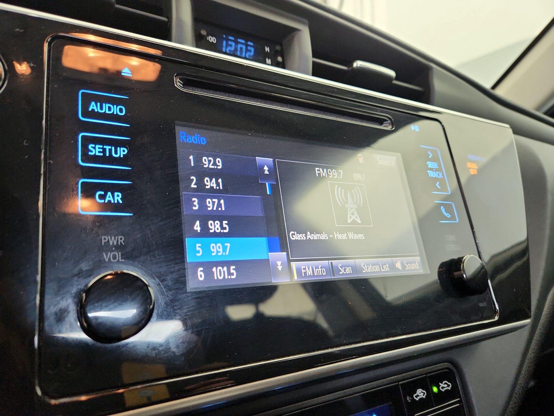 Thumbnail: 2018 Toyota Corolla - 15