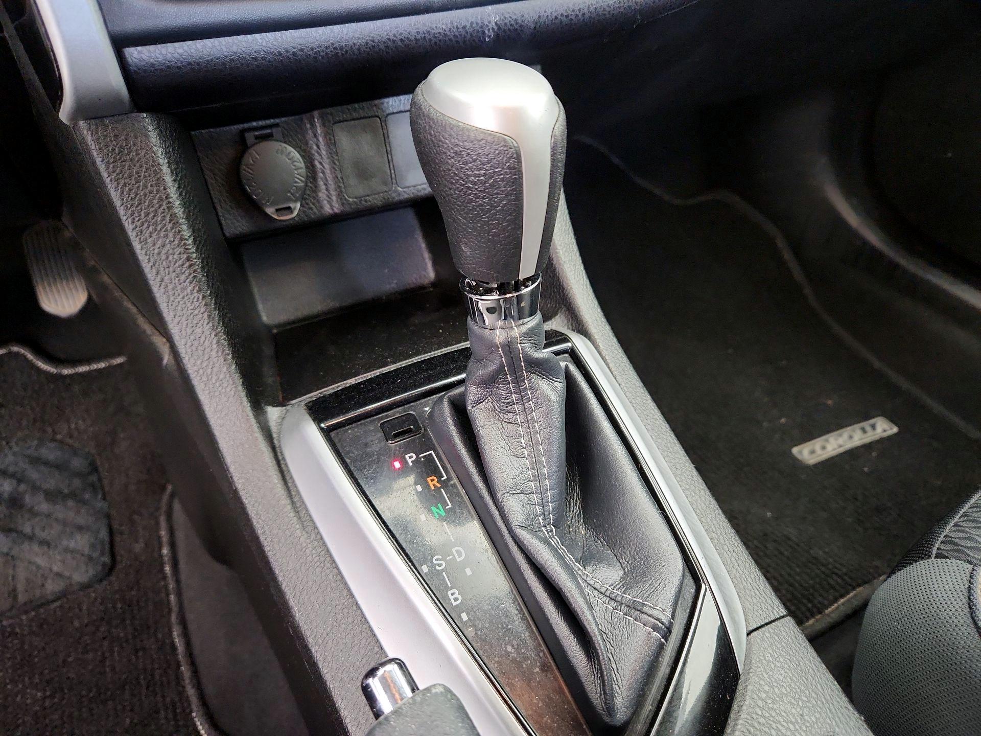 Thumbnail: 2018 Toyota Corolla - 17