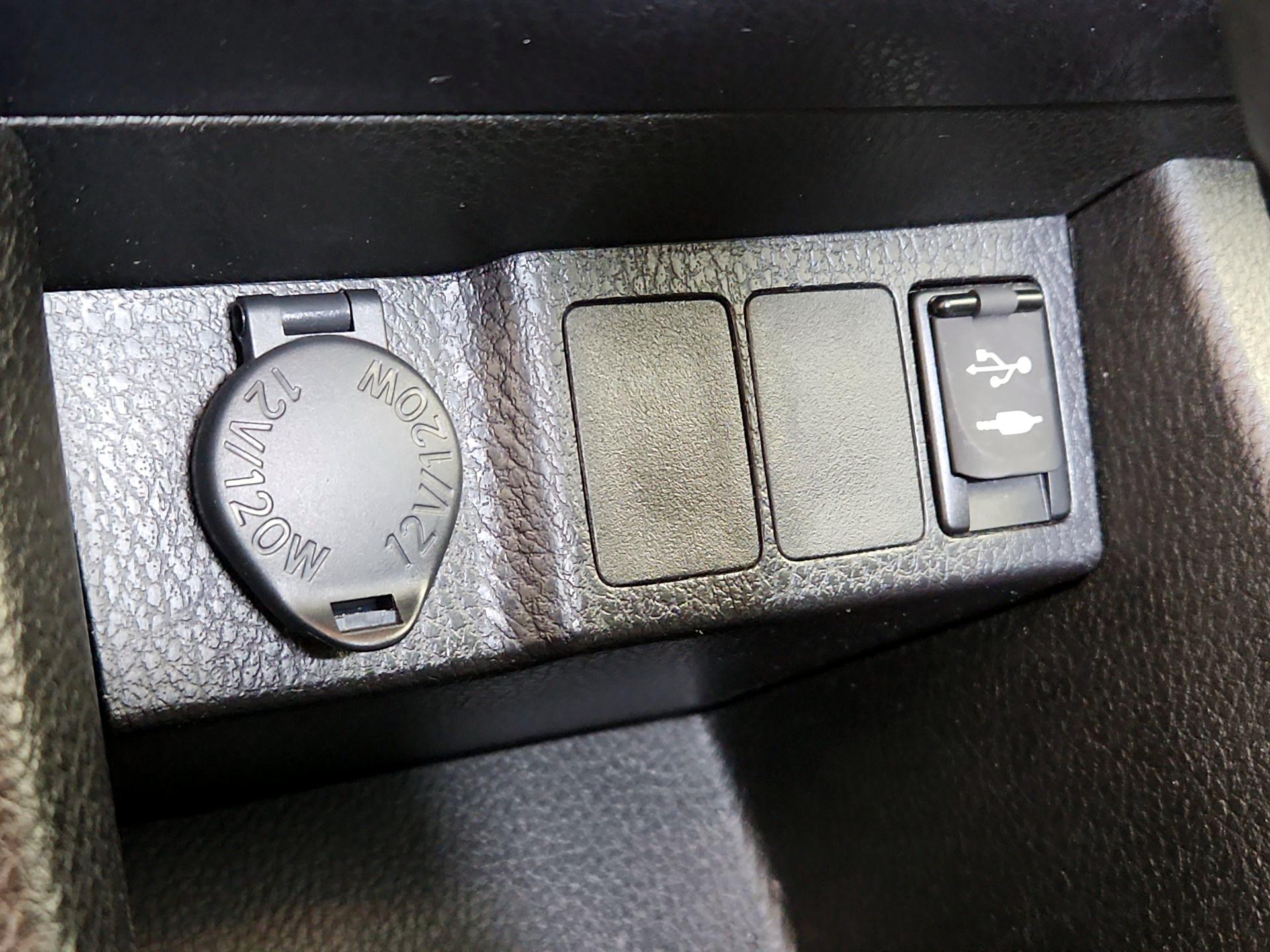 Thumbnail: 2018 Toyota Corolla - 18