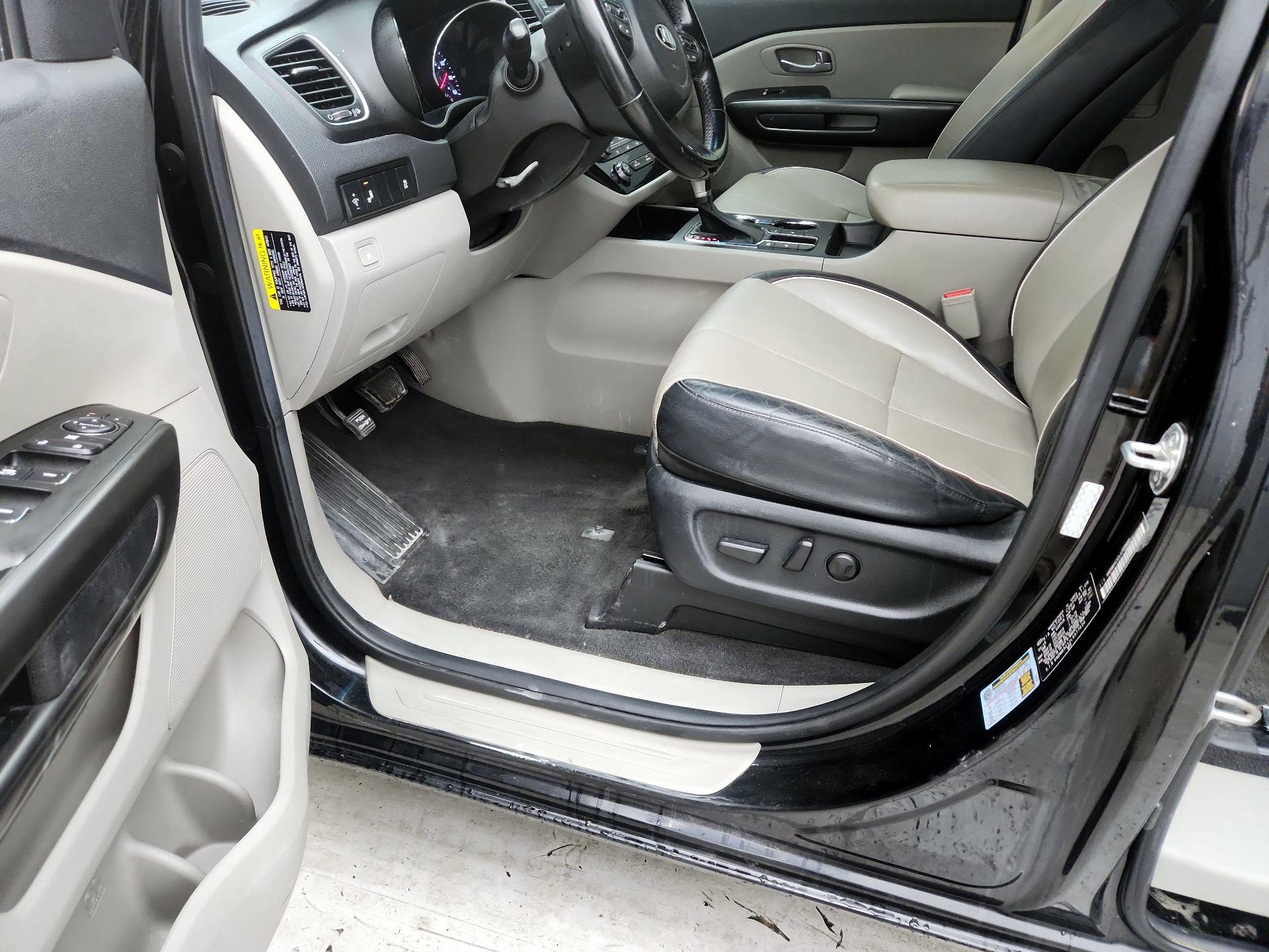 Thumbnail: 2020 Kia Sedona - 11