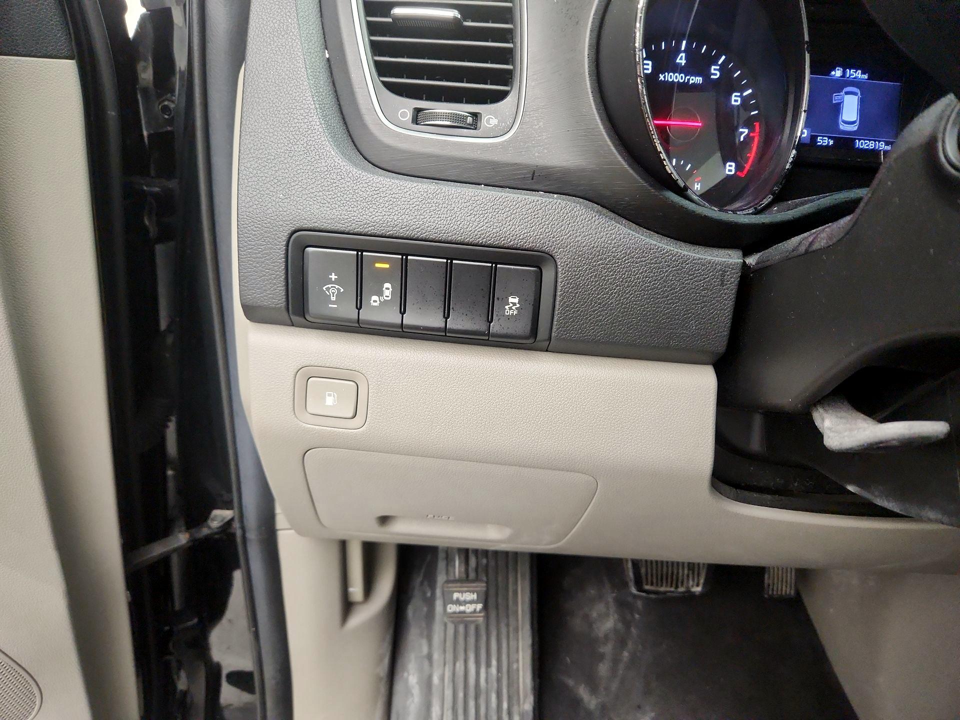 Thumbnail: 2020 Kia Sedona - 13