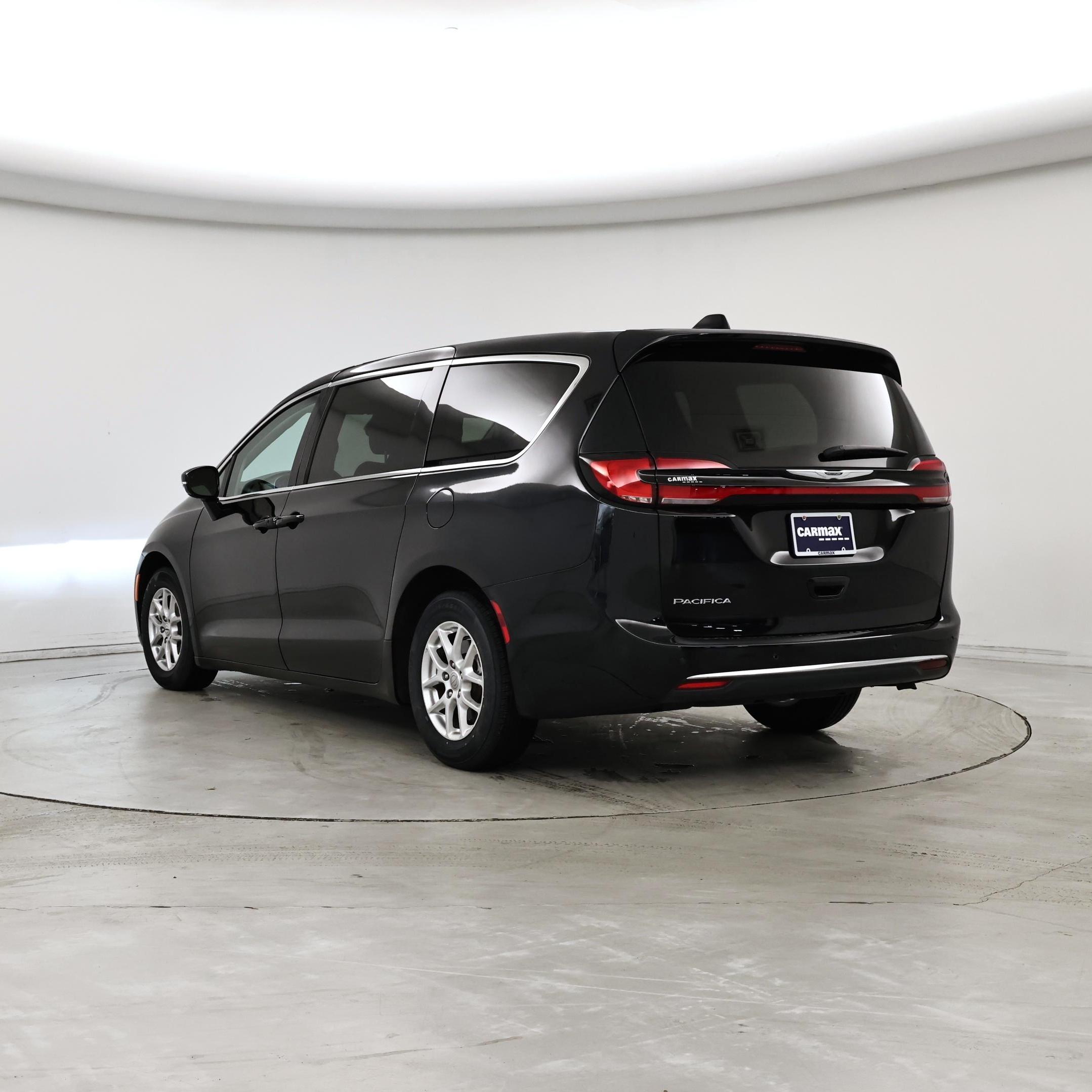 Thumbnail: 2024 Chrysler Pacifica - 2