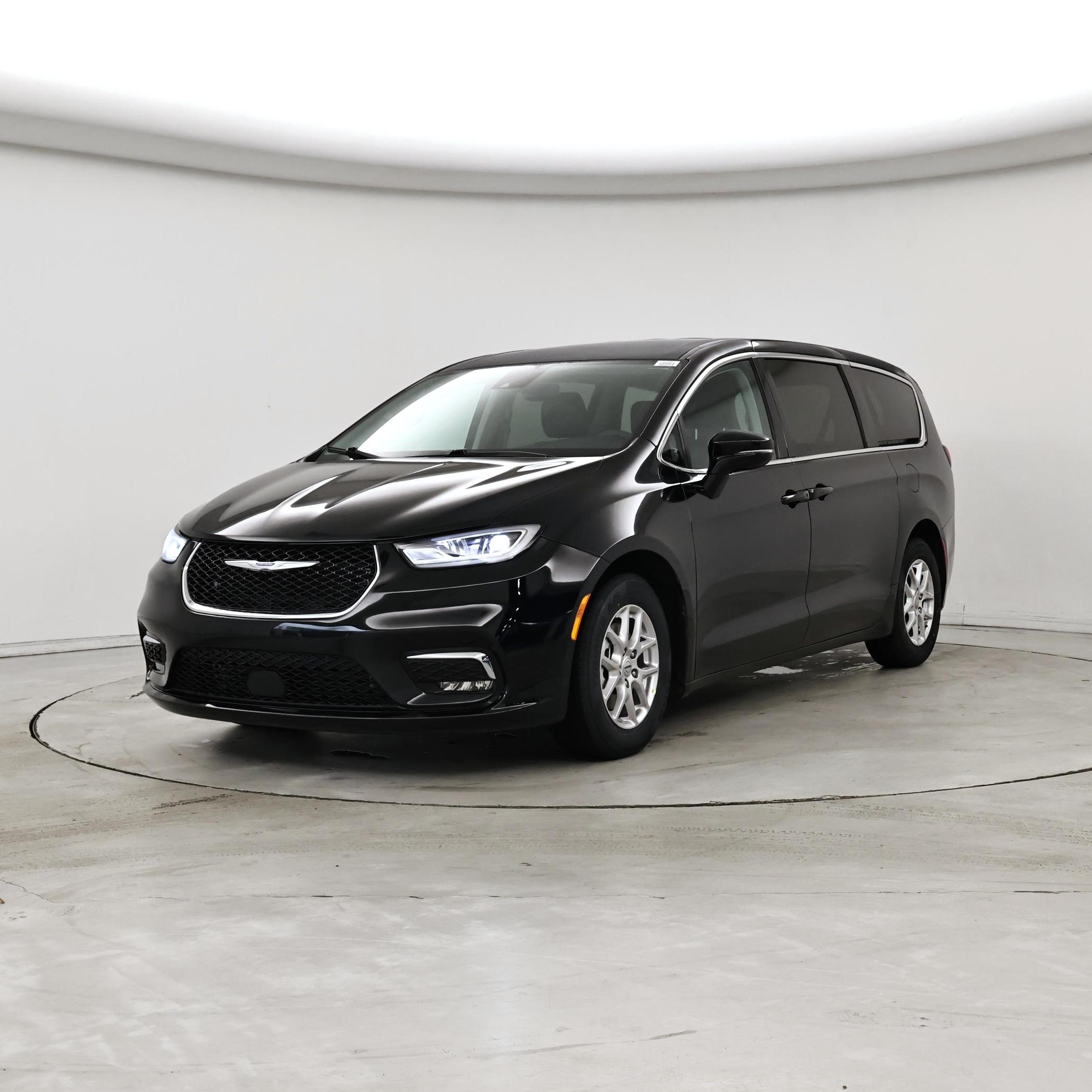 Thumbnail: 2024 Chrysler Pacifica - 4