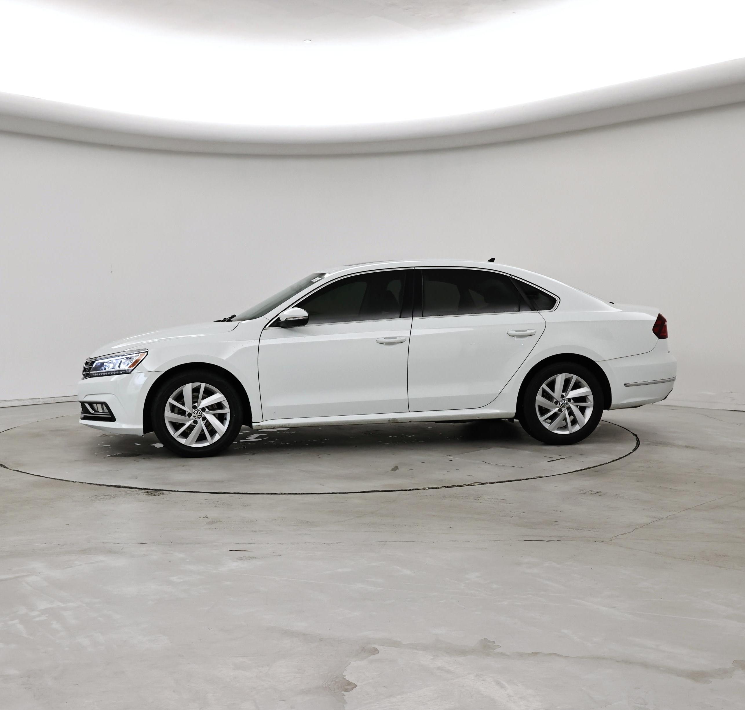 Thumbnail: 2018 Volkswagen Passat - 3