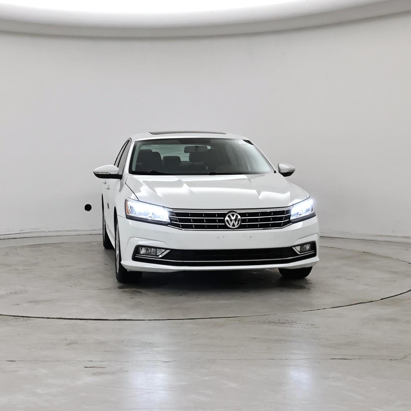 Thumbnail: 2018 Volkswagen Passat - 5