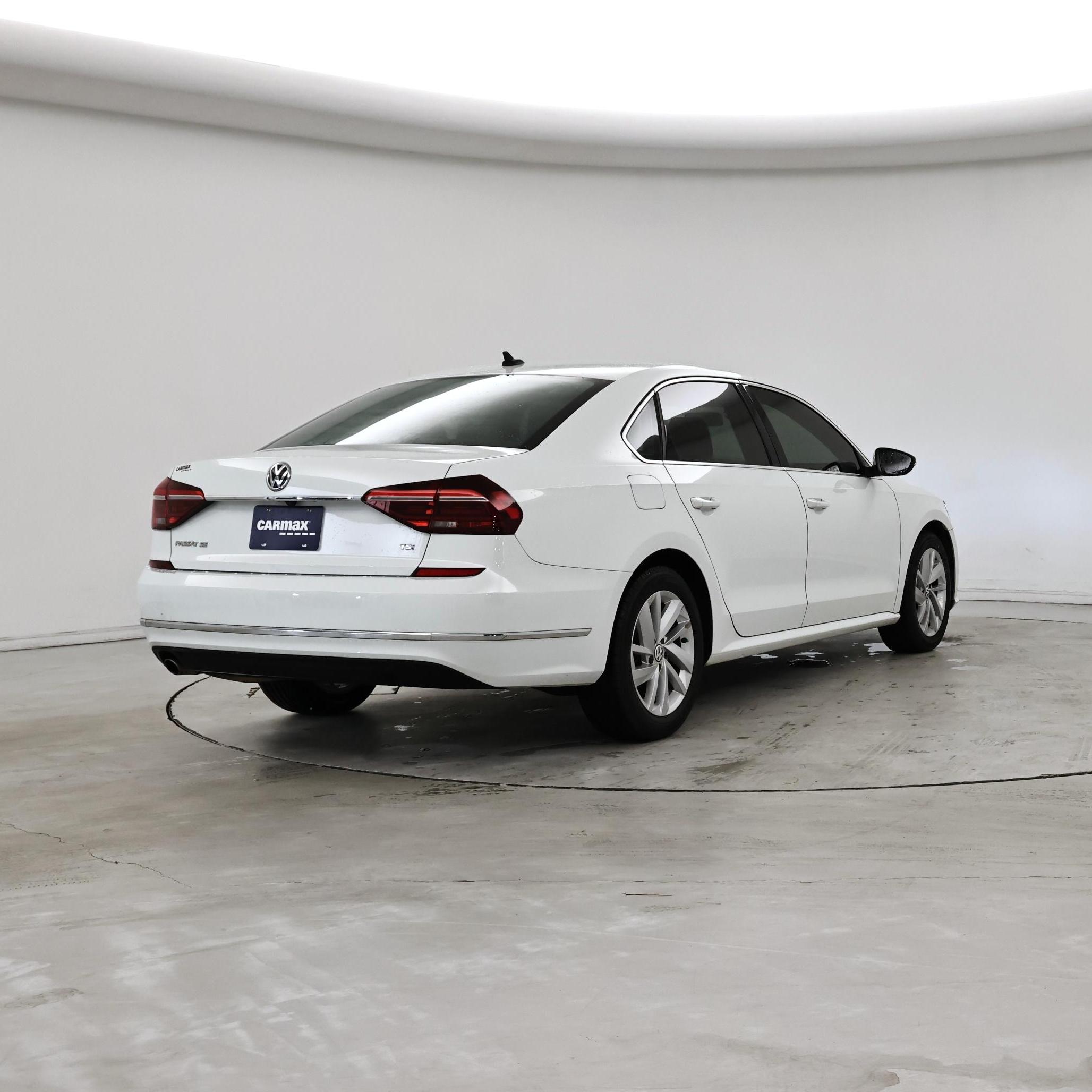 Thumbnail: 2018 Volkswagen Passat - 8