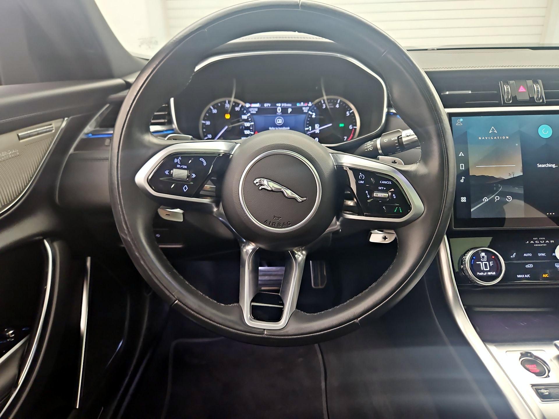 Thumbnail: 2022 Jaguar XF - 10