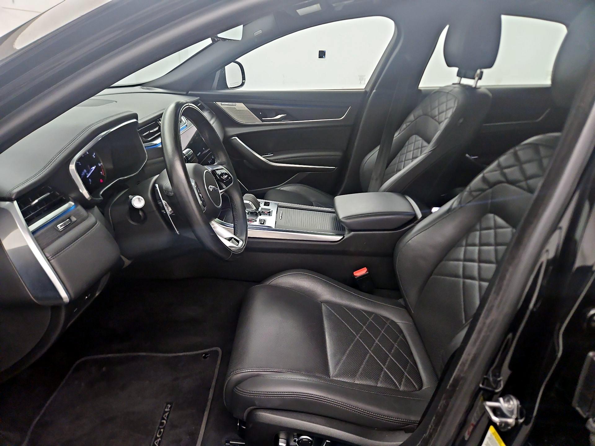 Thumbnail: 2022 Jaguar XF - 11