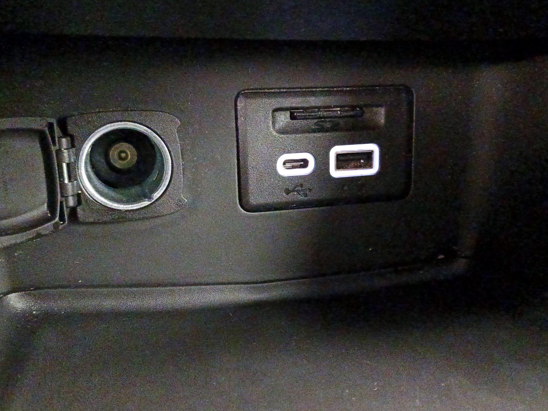 Thumbnail: 2023 GMC Acadia - 19