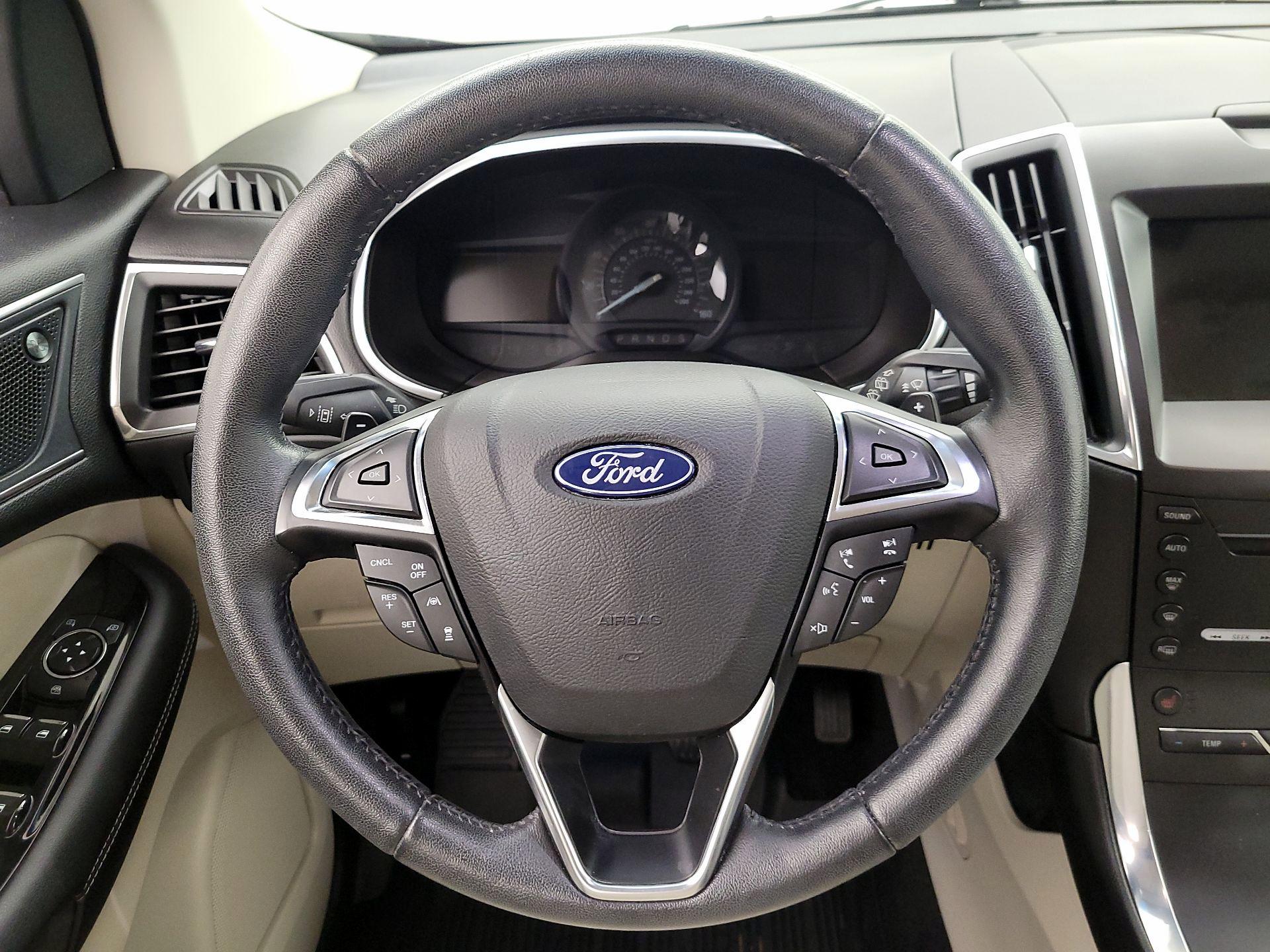 Thumbnail: 2019 Ford Edge - 10