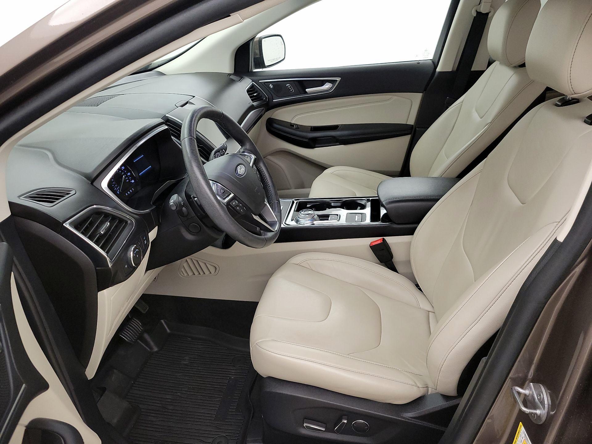 Thumbnail: 2019 Ford Edge - 11