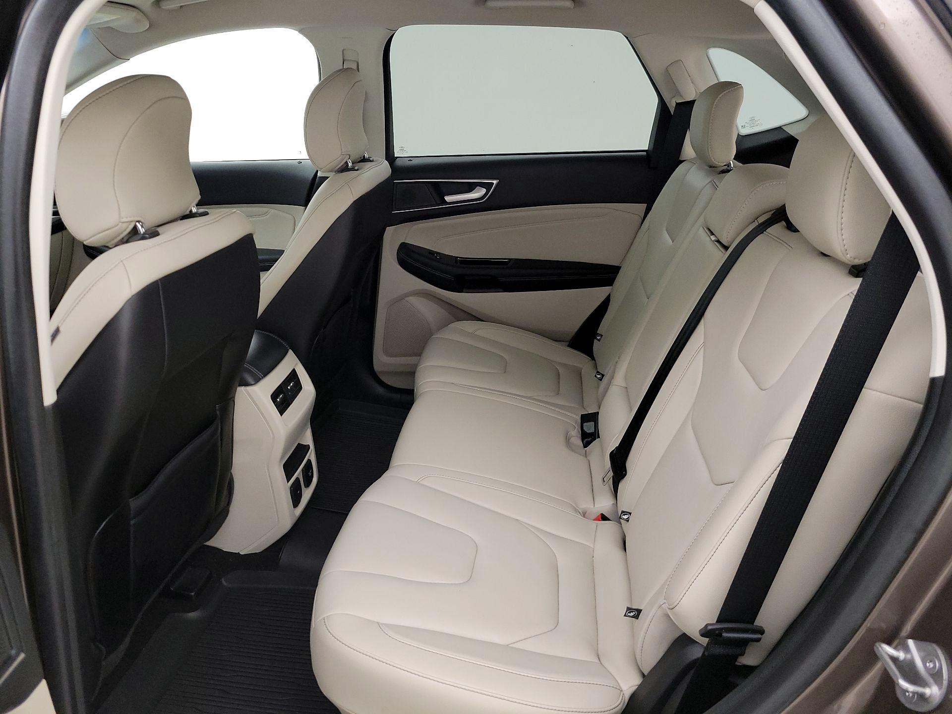 Thumbnail: 2019 Ford Edge - 20