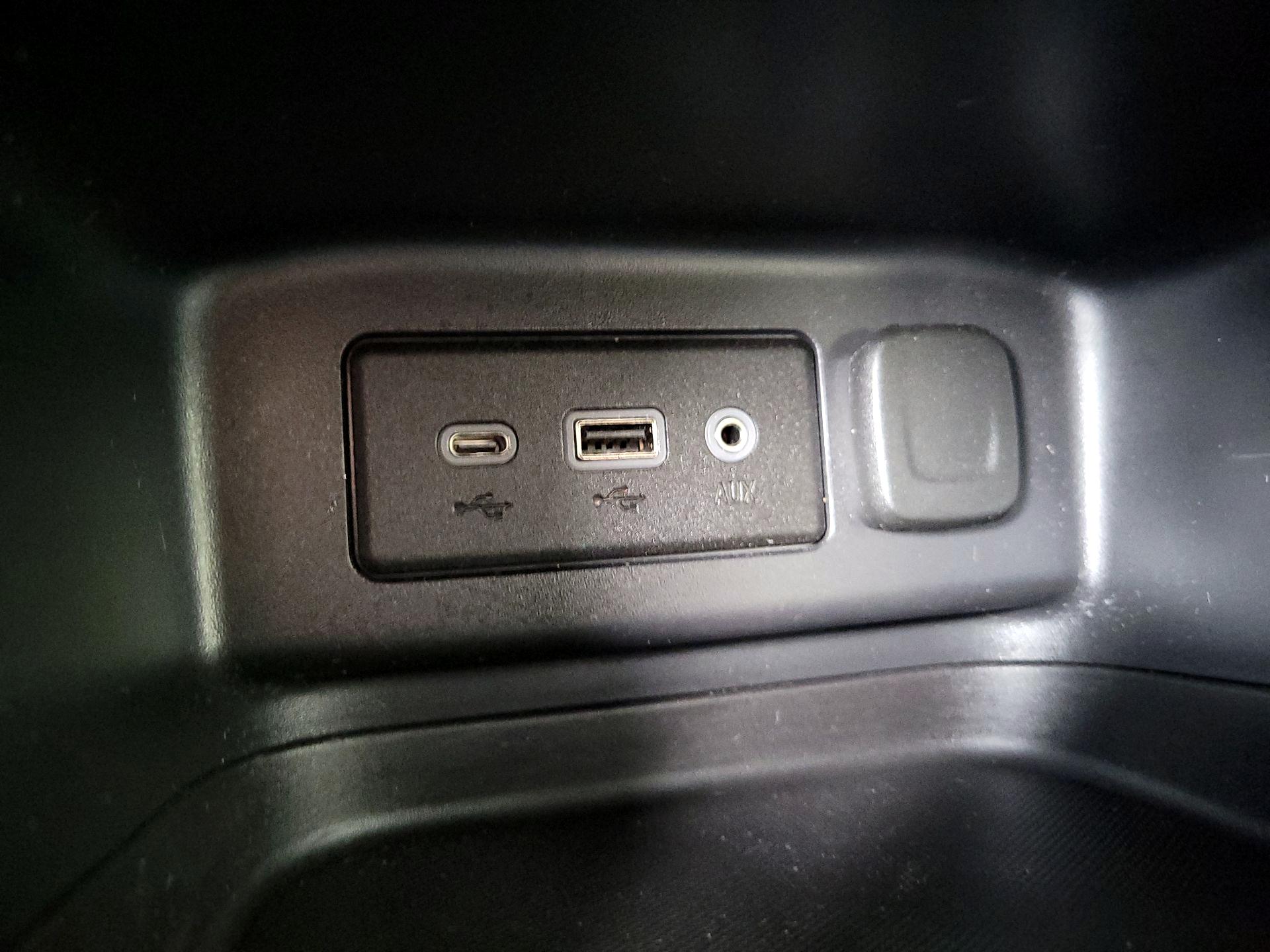 Thumbnail: 2021 Chevrolet Equinox - 18