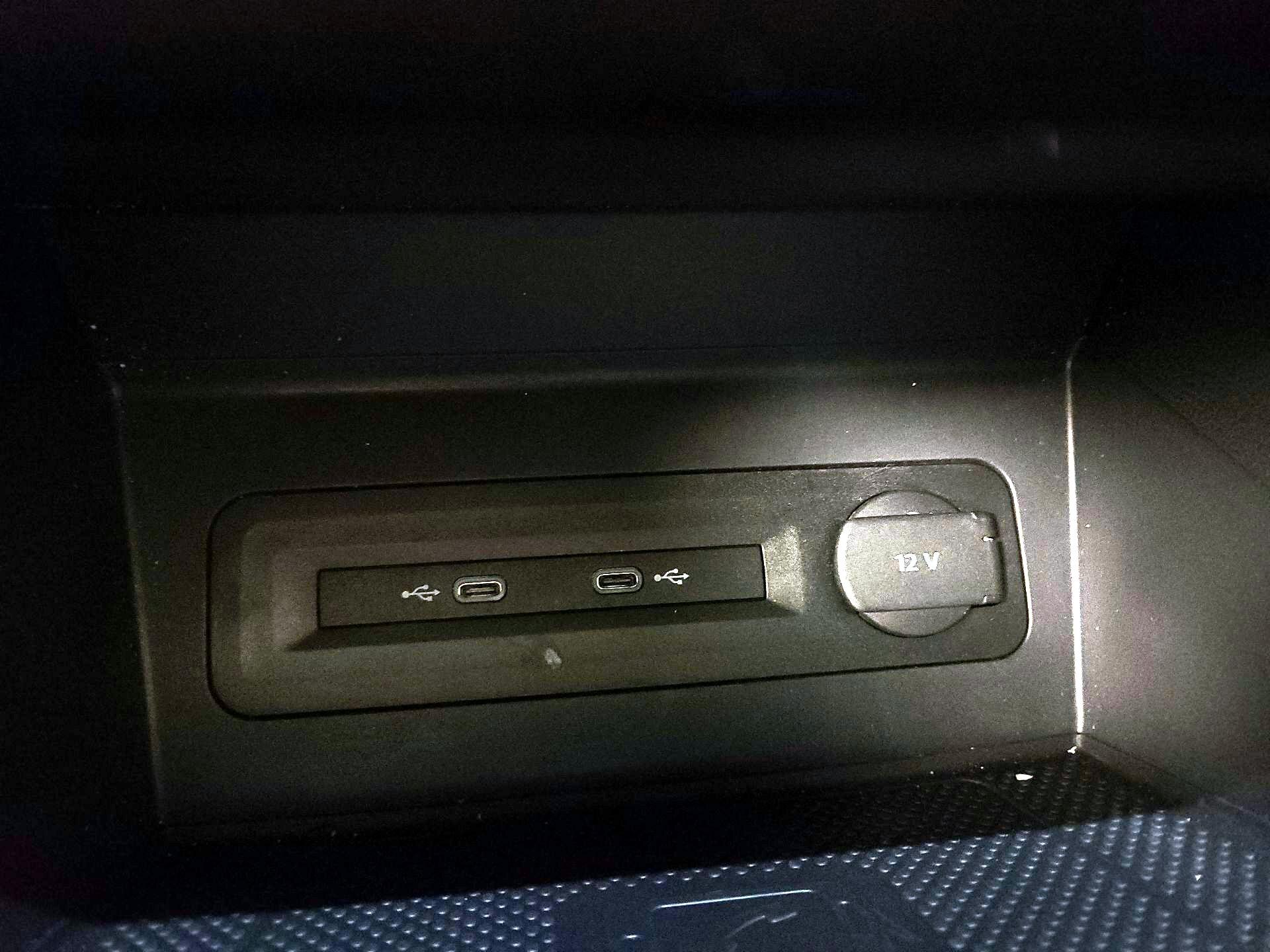 Thumbnail: 2021 Volkswagen Atlas - 18