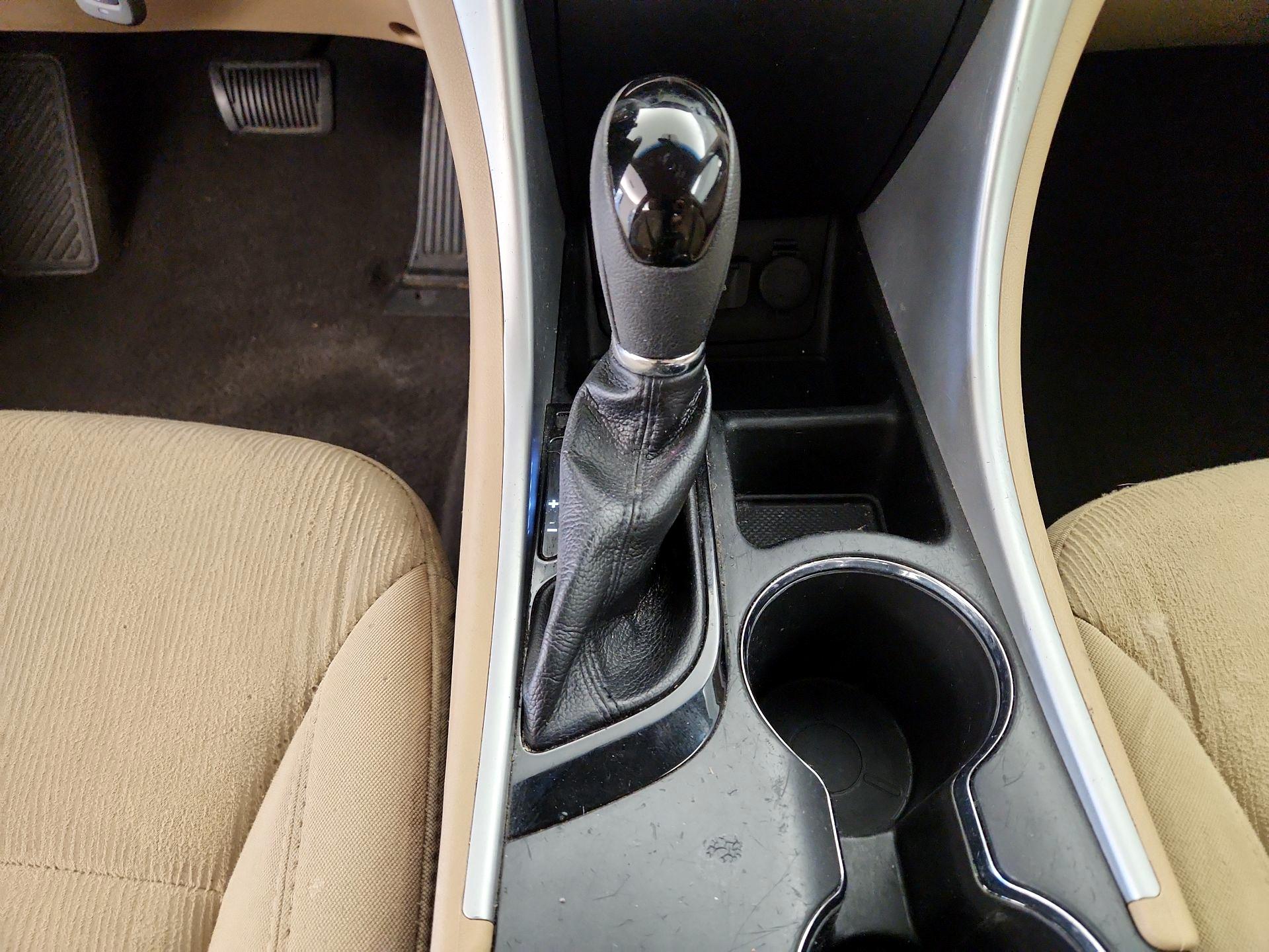 Thumbnail: 2014 Hyundai Sonata - 16