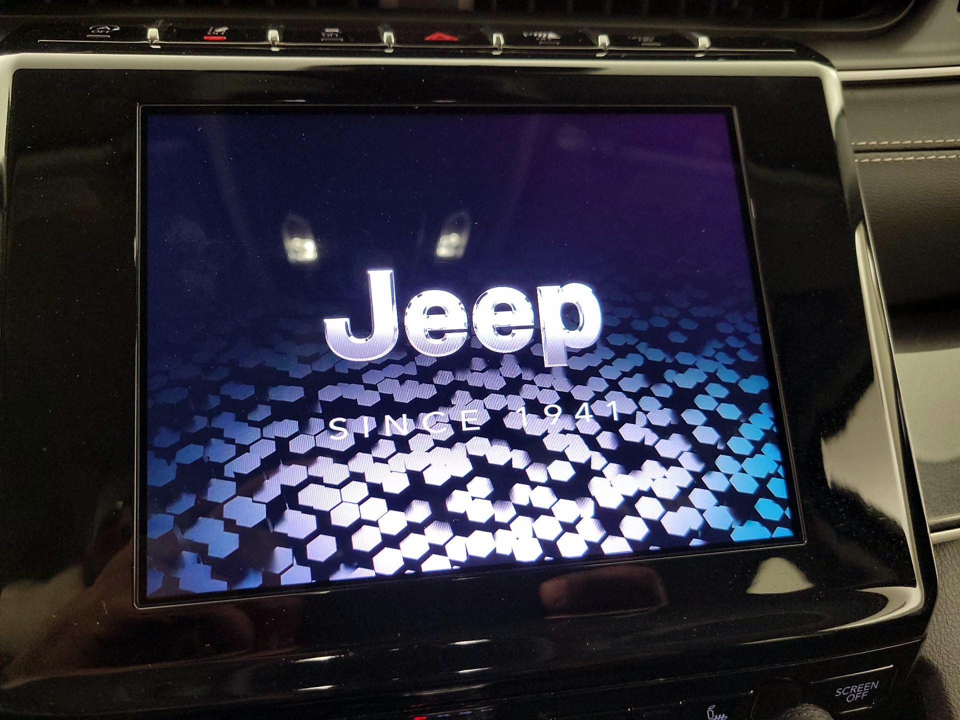 Thumbnail: 2021 Jeep Grand Cherokee L - 15