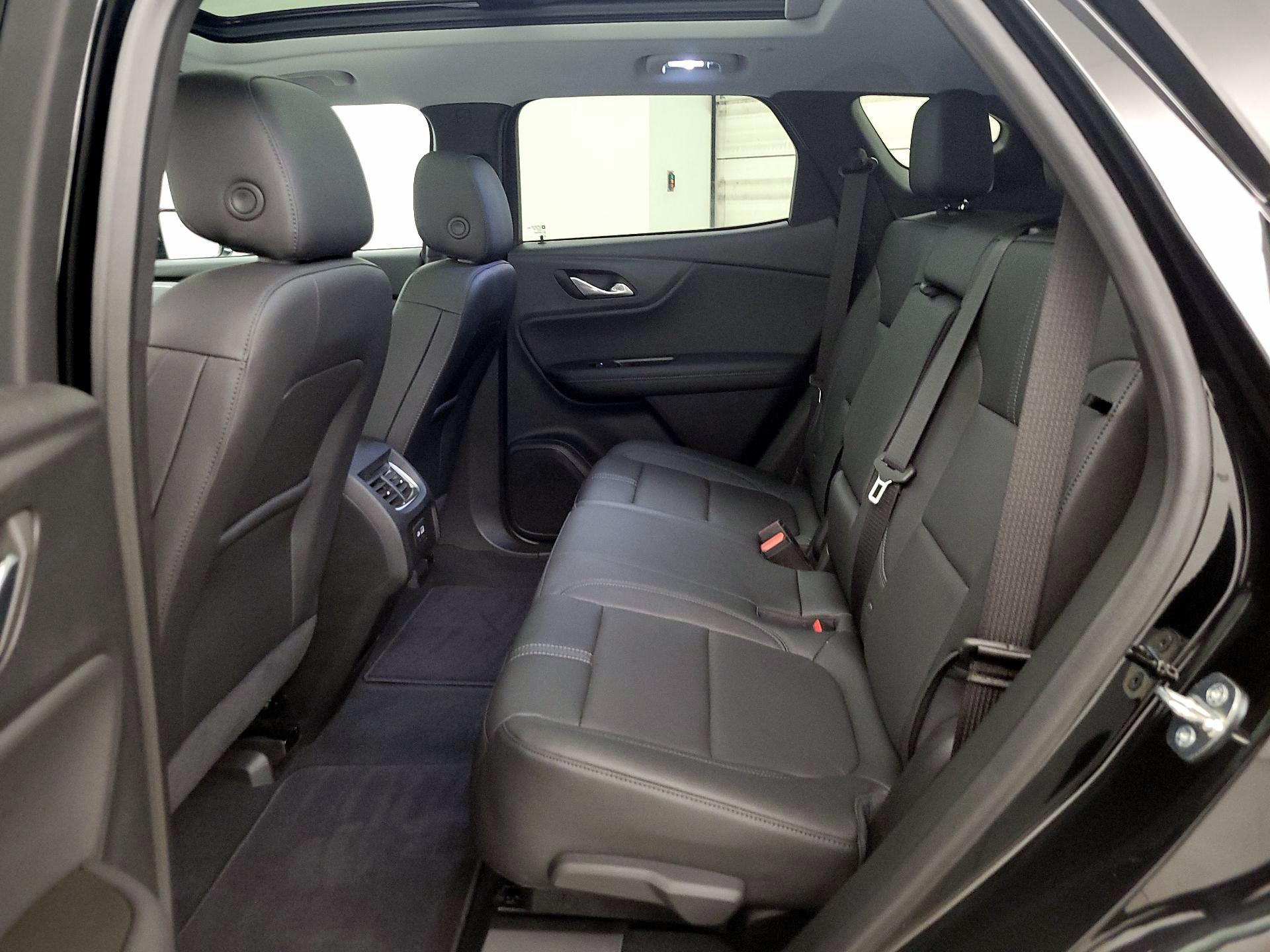 Thumbnail: 2022 Chevrolet Blazer - 20