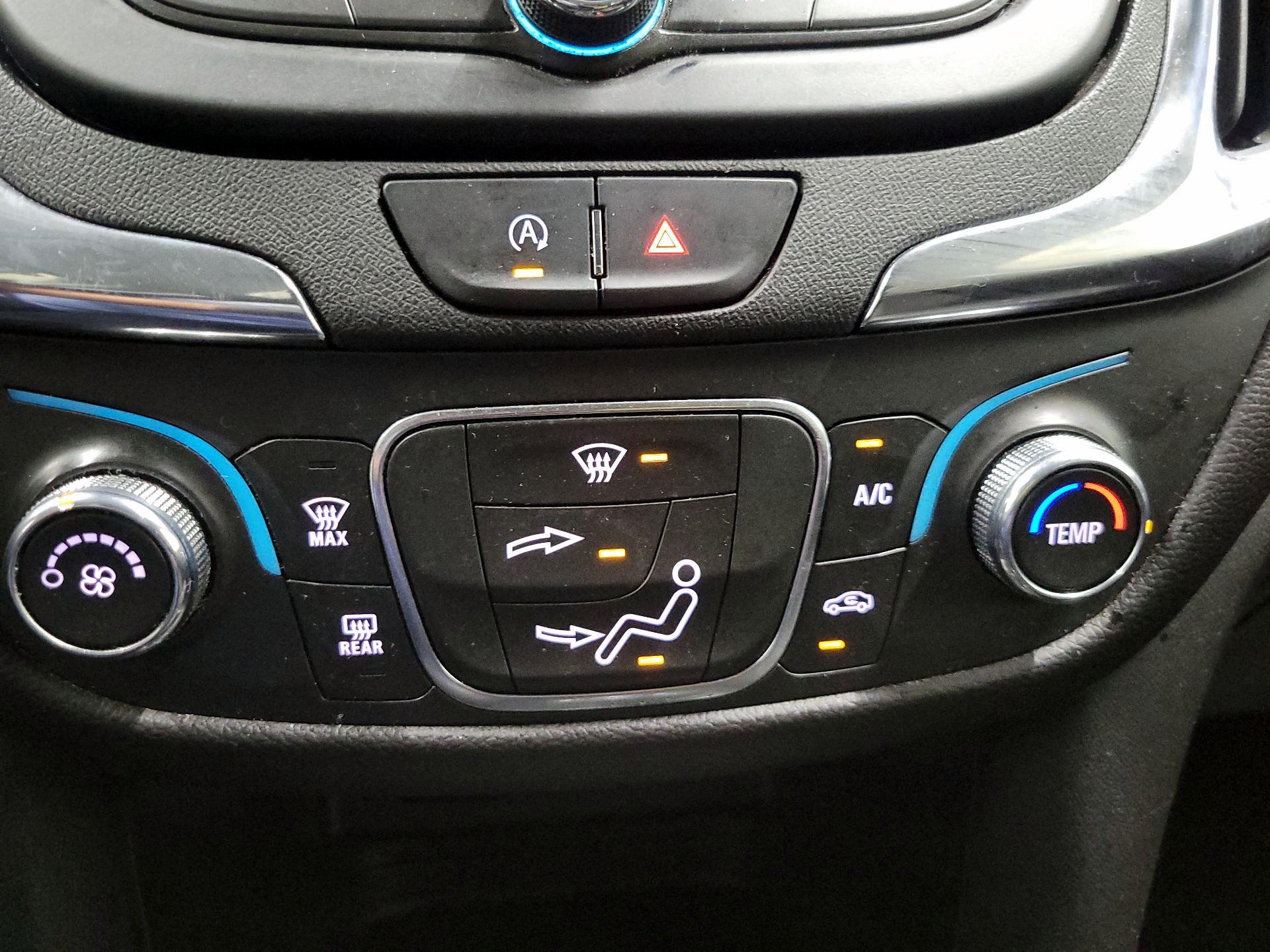 Thumbnail: 2022 Chevrolet Equinox - 16