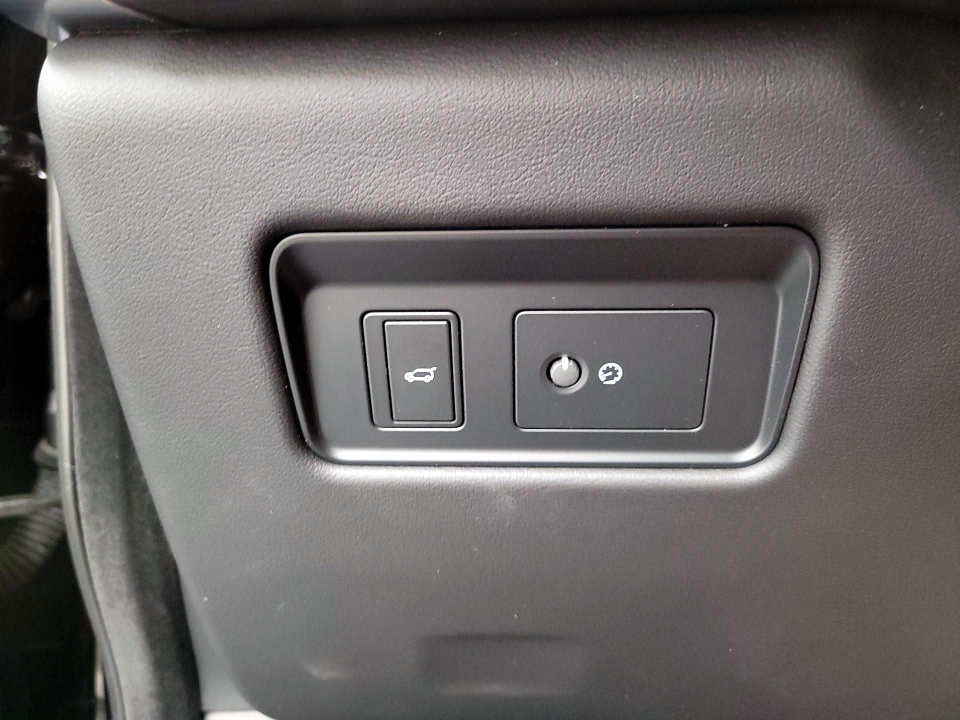 Thumbnail: 2022 Jaguar F-Pace - 13