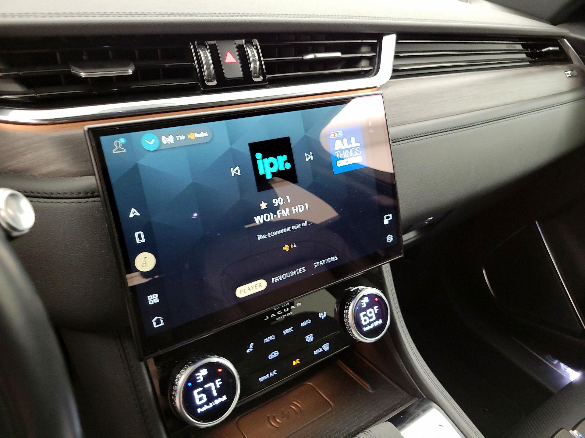 Thumbnail: 2022 Jaguar F-Pace - 16