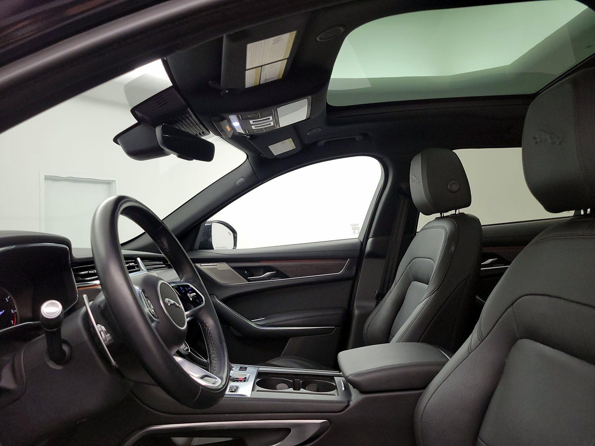 Thumbnail: 2022 Jaguar F-Pace - 20