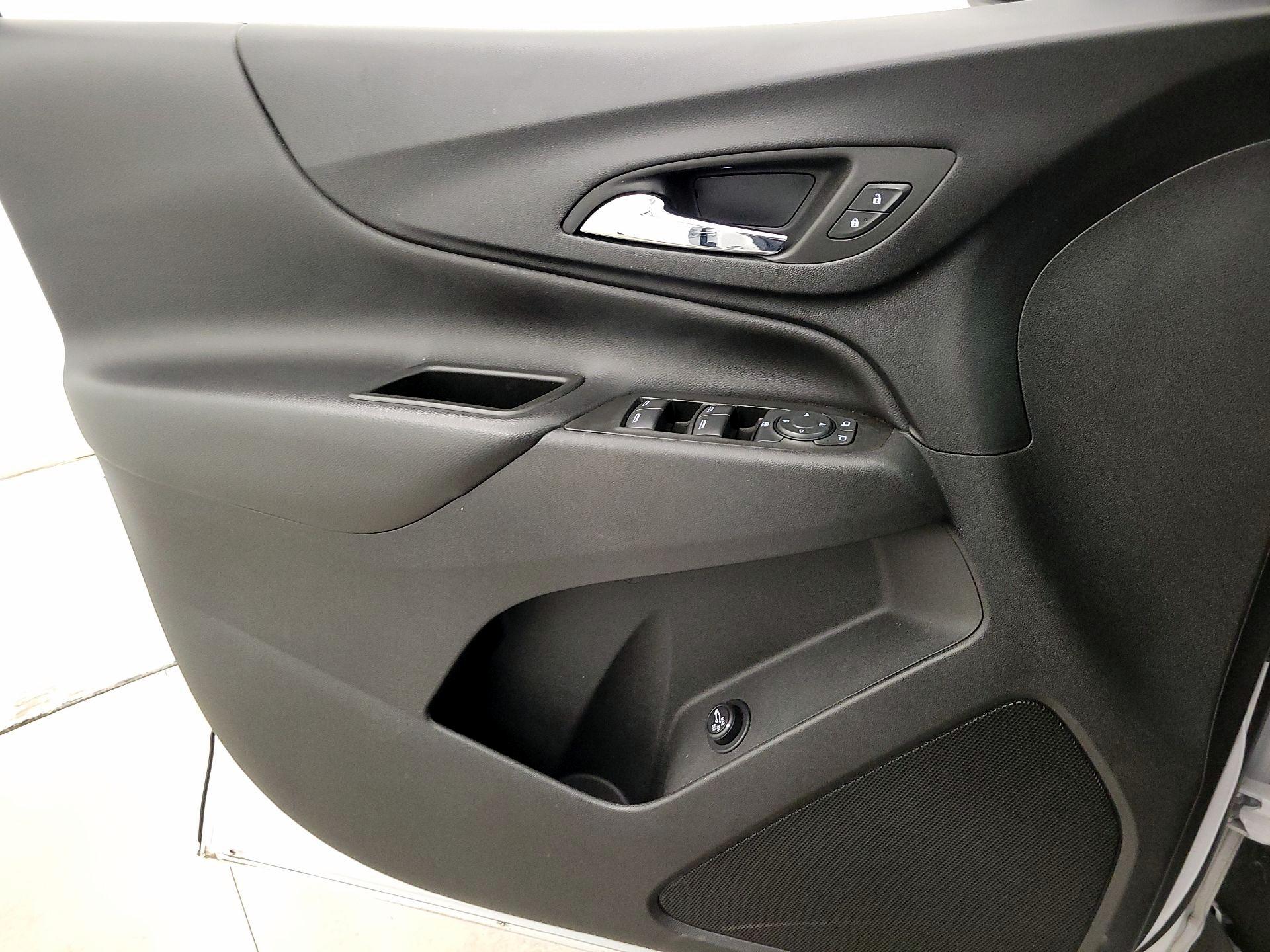 Thumbnail: 2022 Chevrolet Equinox - 12