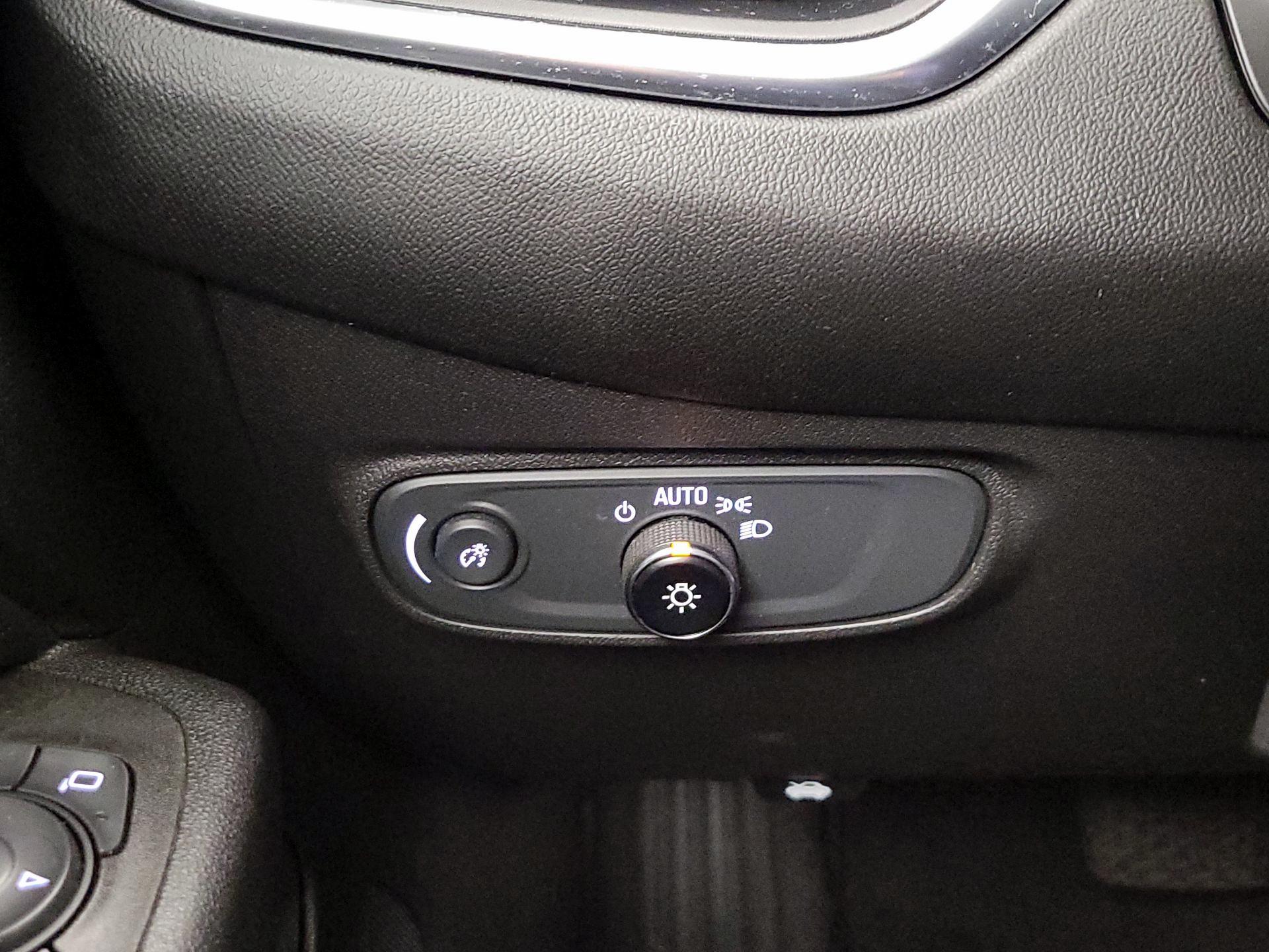 Thumbnail: 2022 Chevrolet Equinox - 13