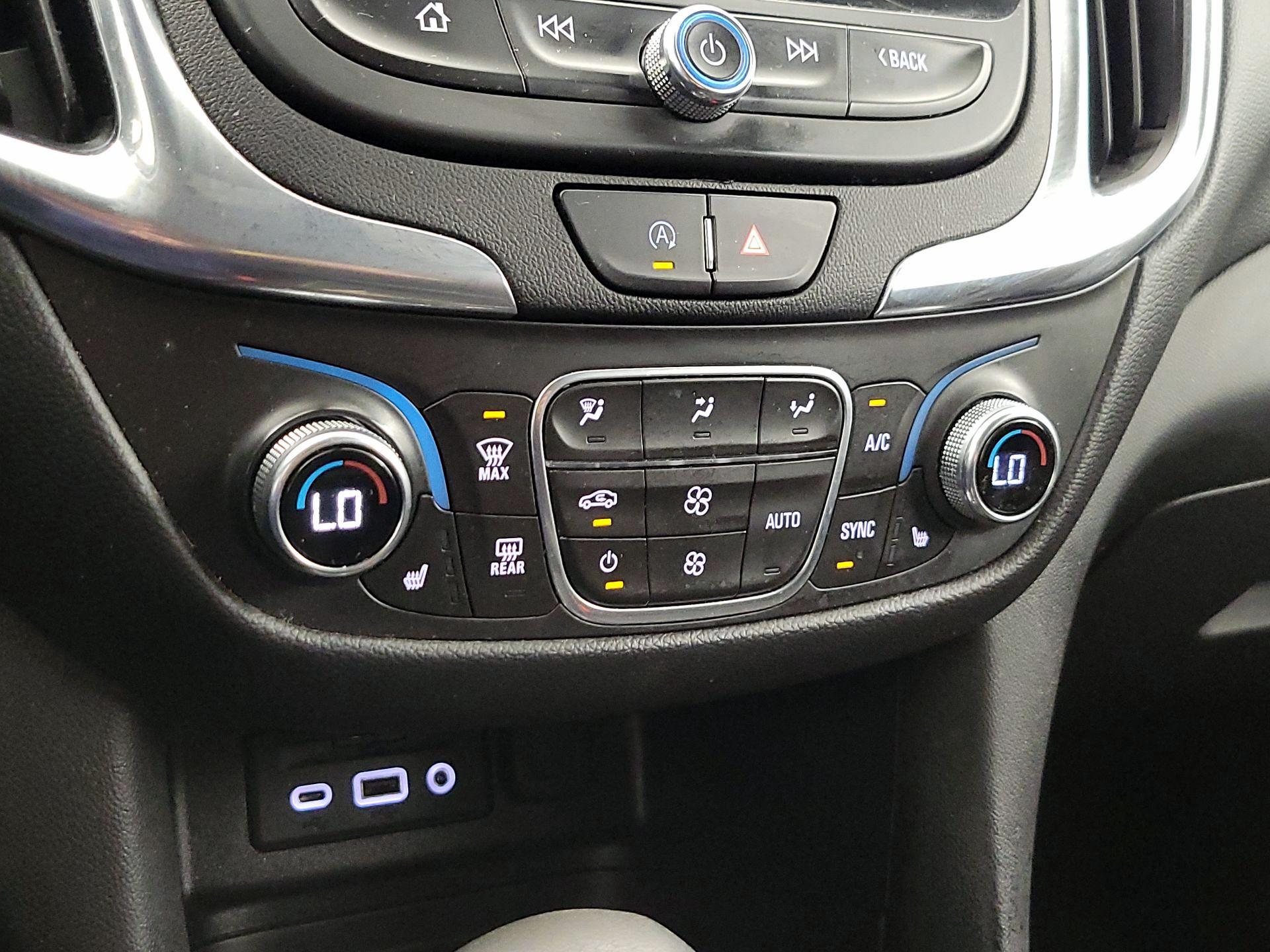 Thumbnail: 2022 Chevrolet Equinox - 17