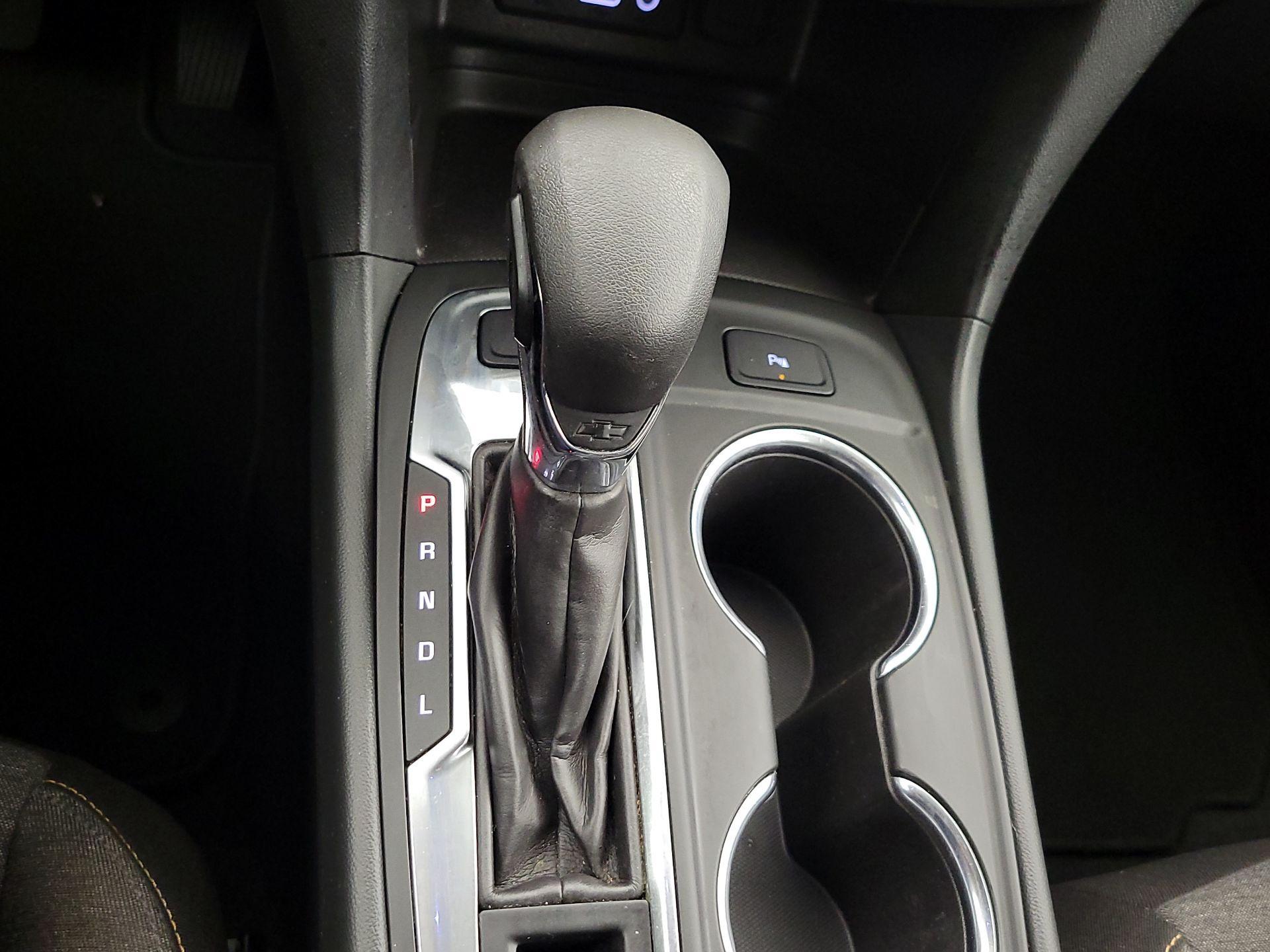 Thumbnail: 2022 Chevrolet Equinox - 18