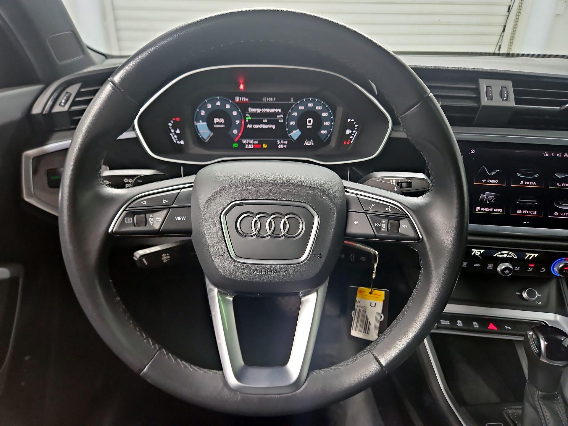 Thumbnail: 2022 Audi Q3 - 10