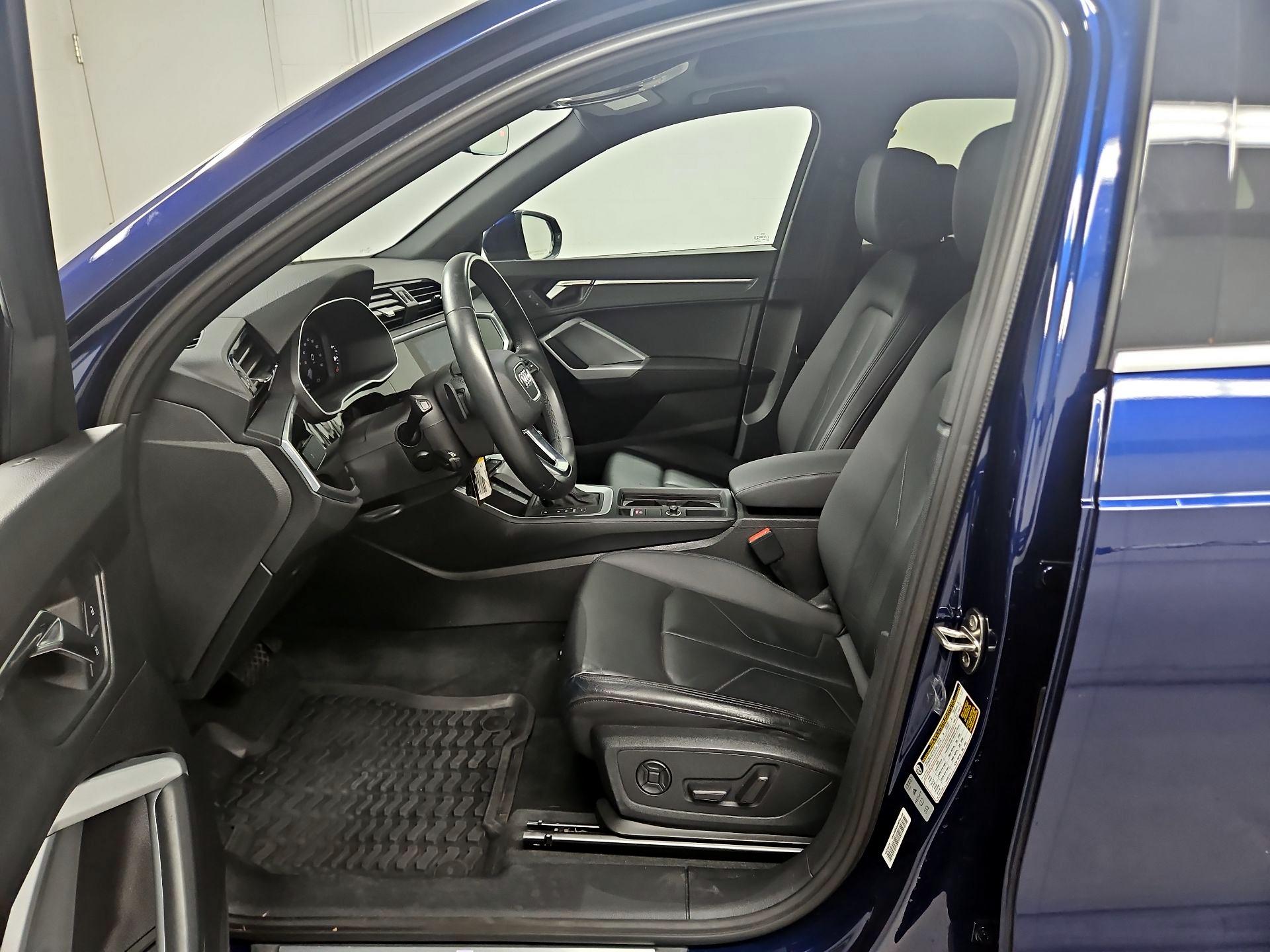 Thumbnail: 2022 Audi Q3 - 11