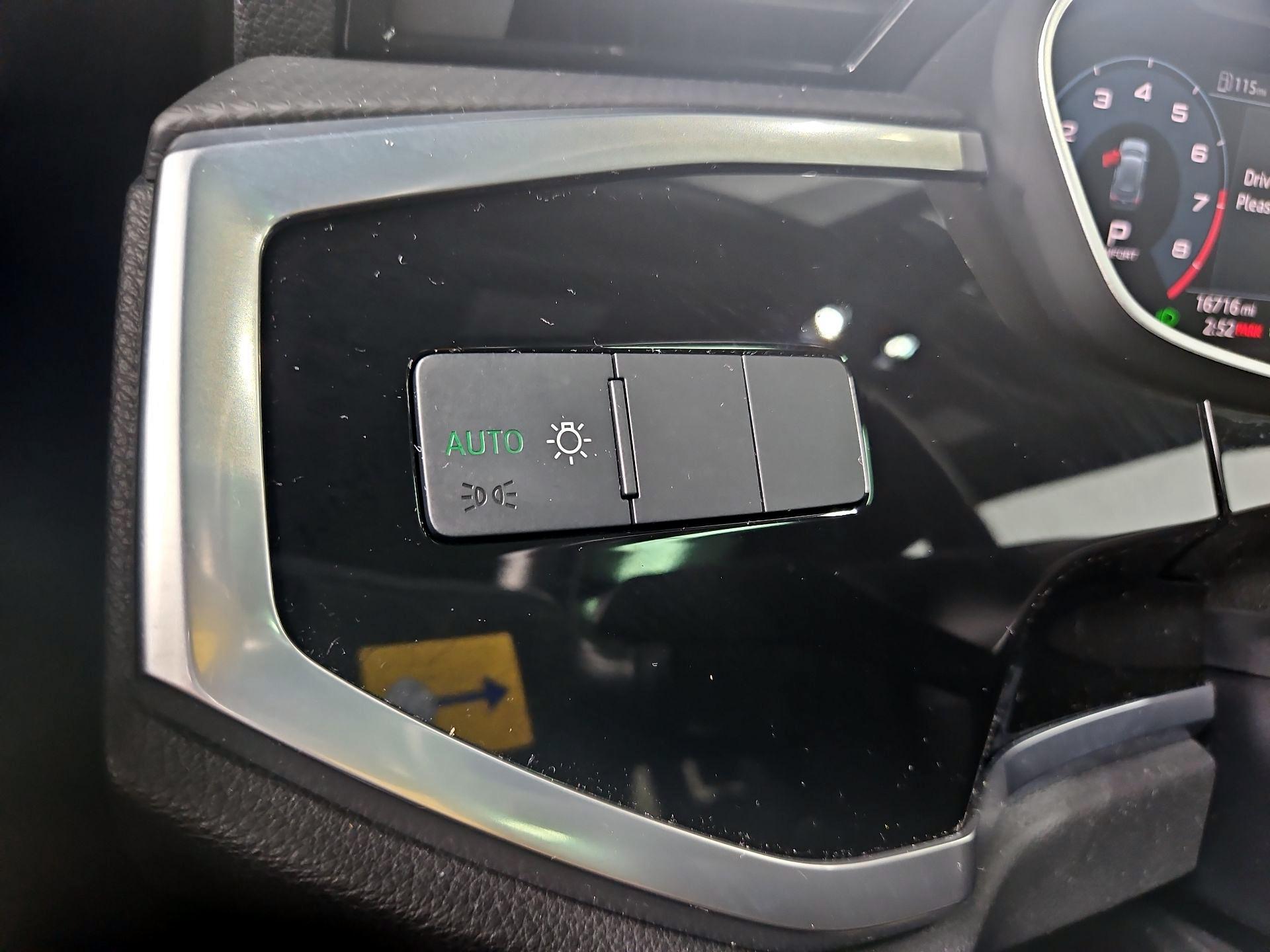 Thumbnail: 2022 Audi Q3 - 13