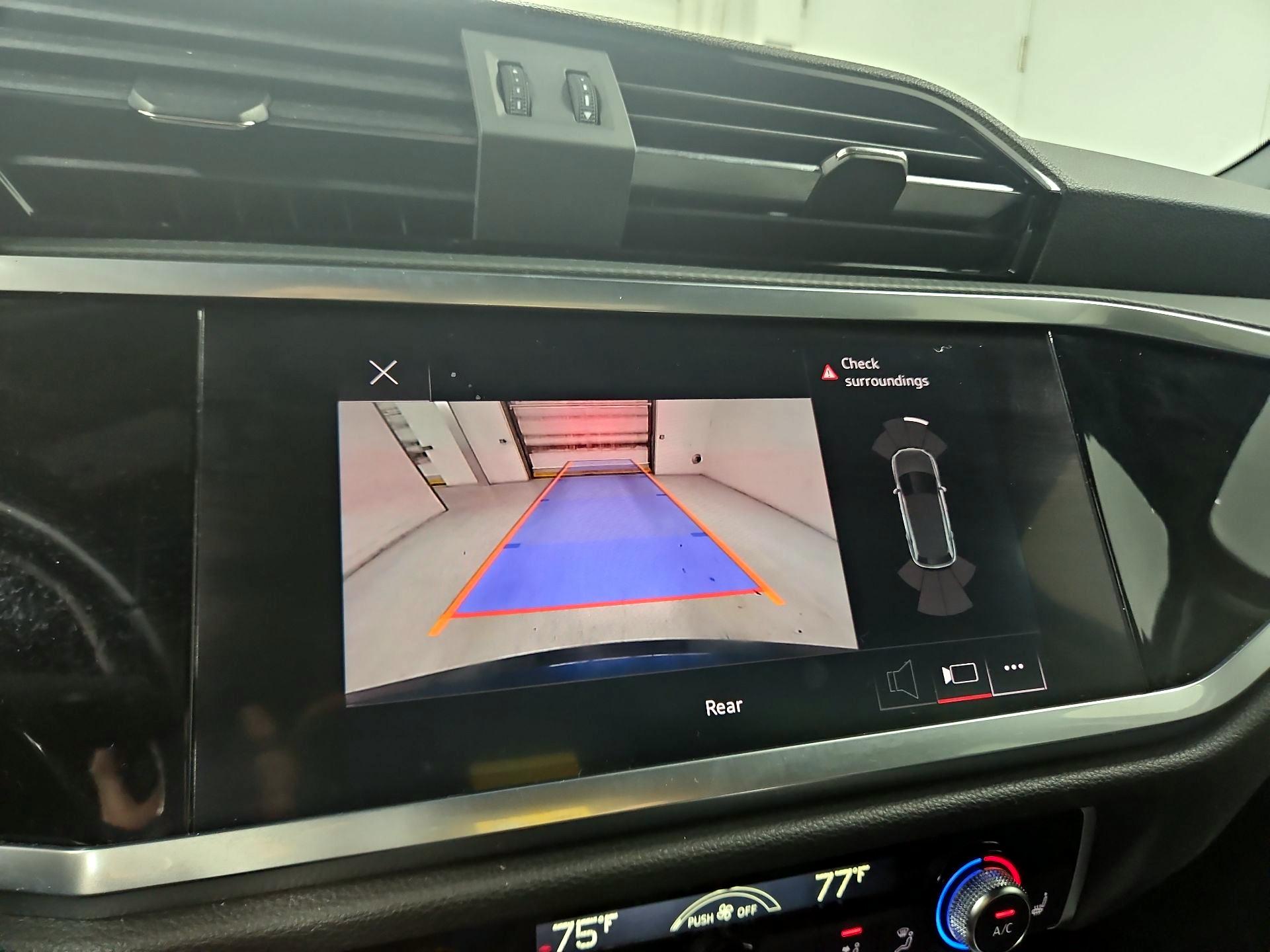 Thumbnail: 2022 Audi Q3 - 14