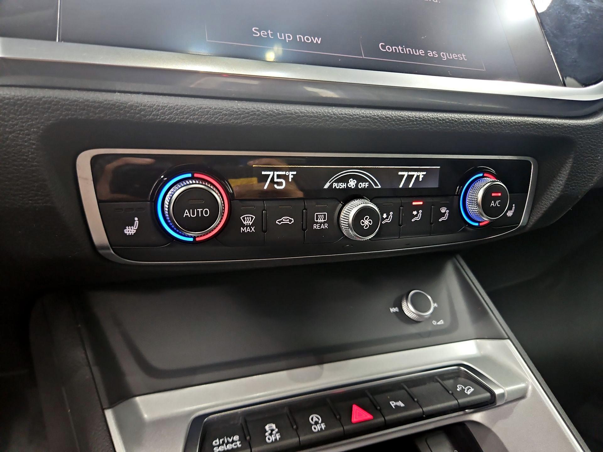 Thumbnail: 2022 Audi Q3 - 16