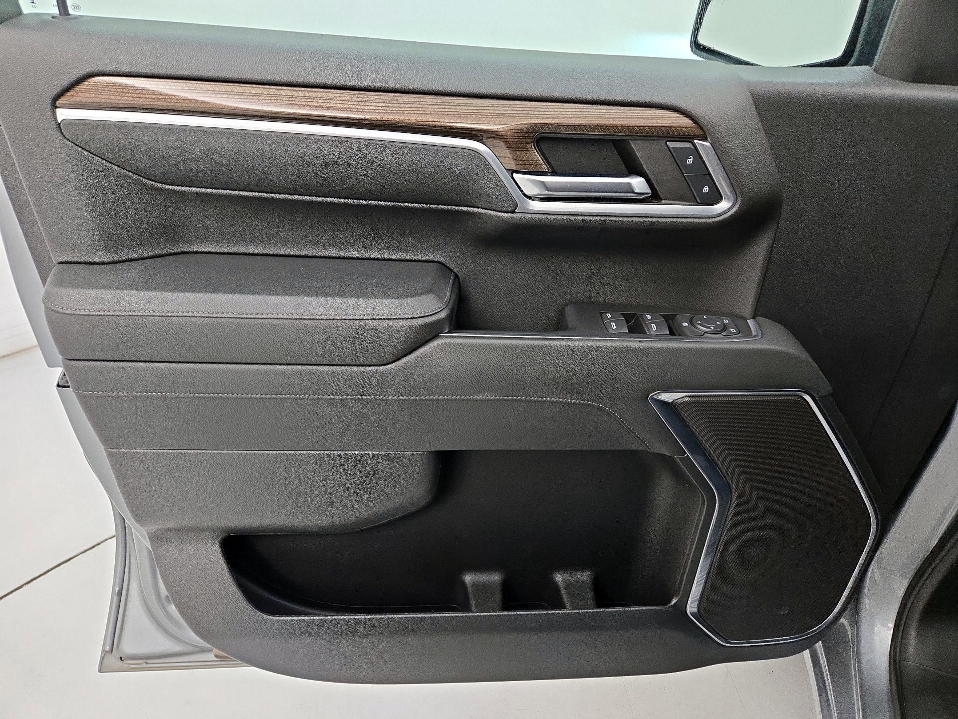 Thumbnail: 2023 Chevrolet Silverado 1500 - 12