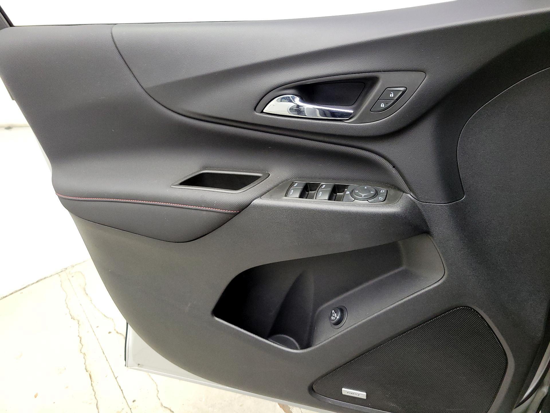 Thumbnail: 2022 Chevrolet Equinox - 12