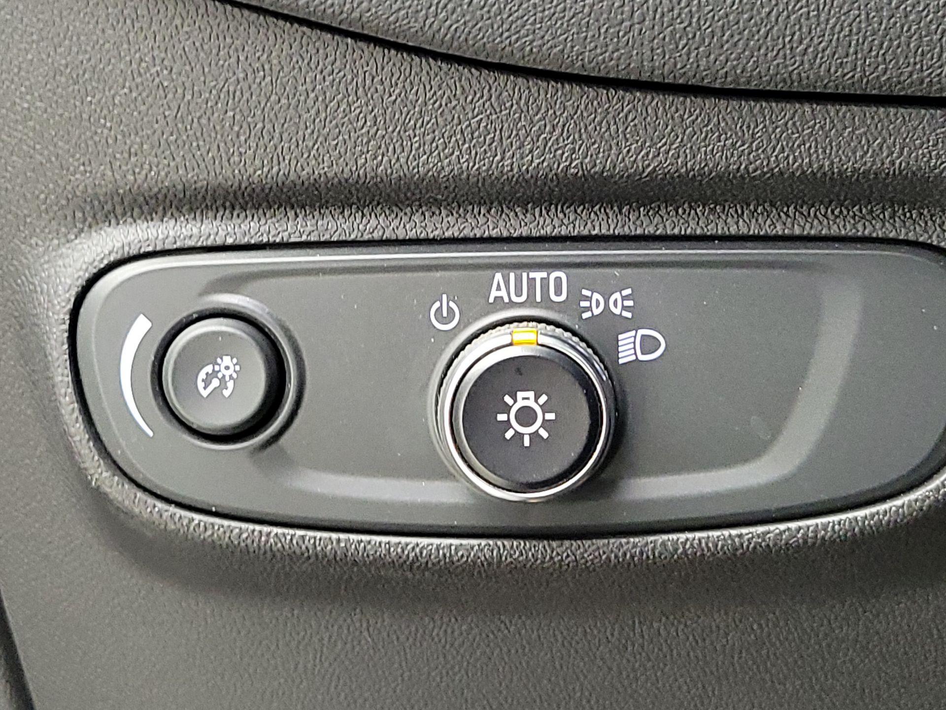 Thumbnail: 2022 Chevrolet Equinox - 13