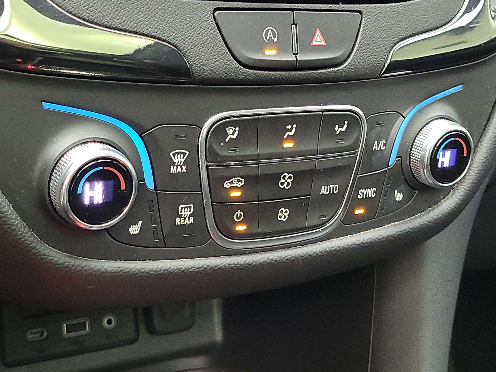 Thumbnail: 2022 Chevrolet Equinox - 17