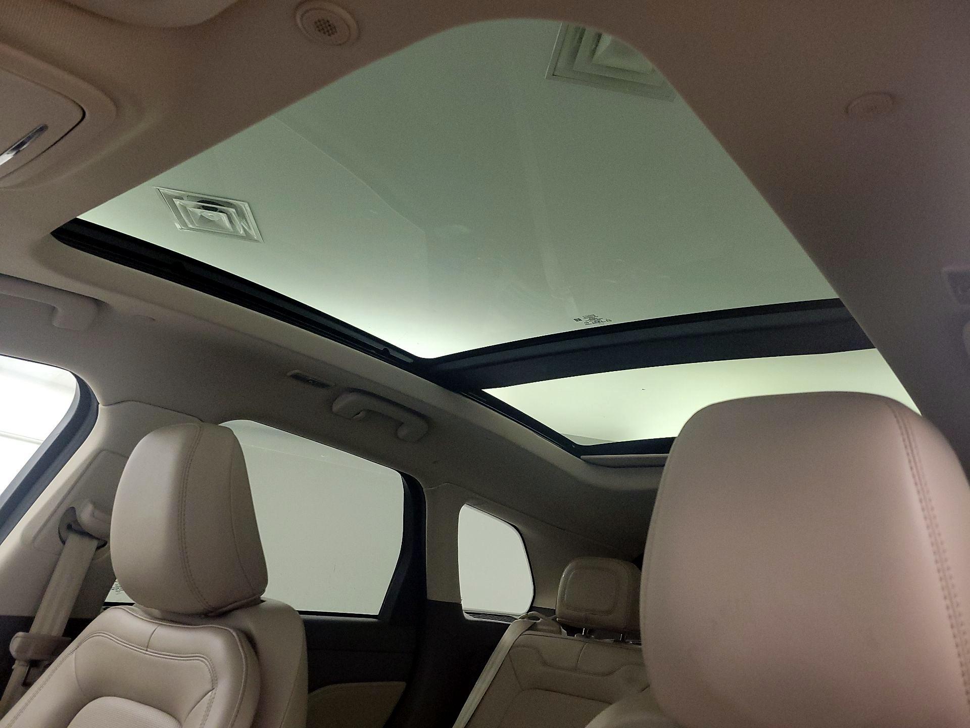 Thumbnail: 2021 Lincoln Corsair - 20