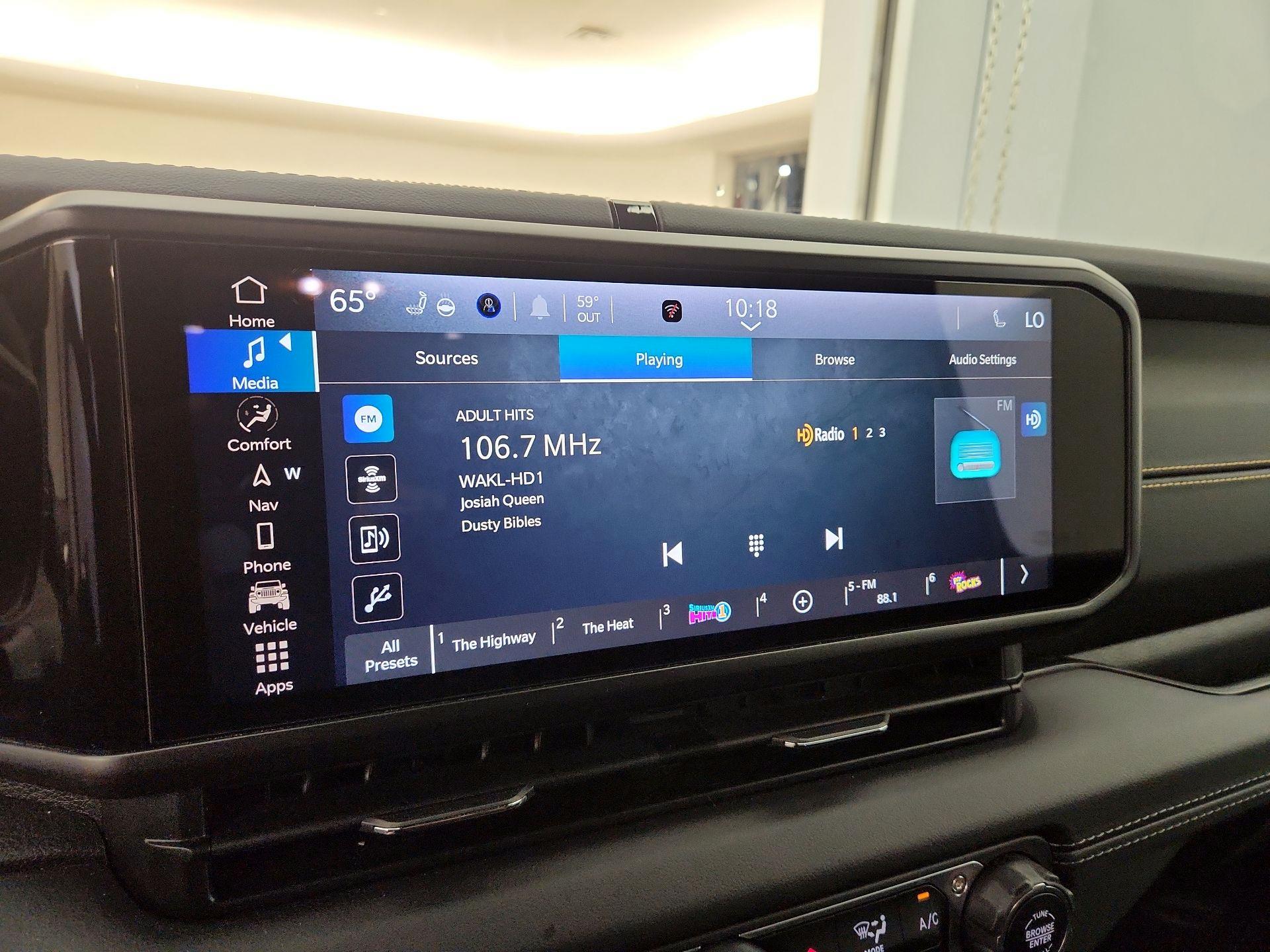 Thumbnail: 2024 Jeep Wrangler - 15