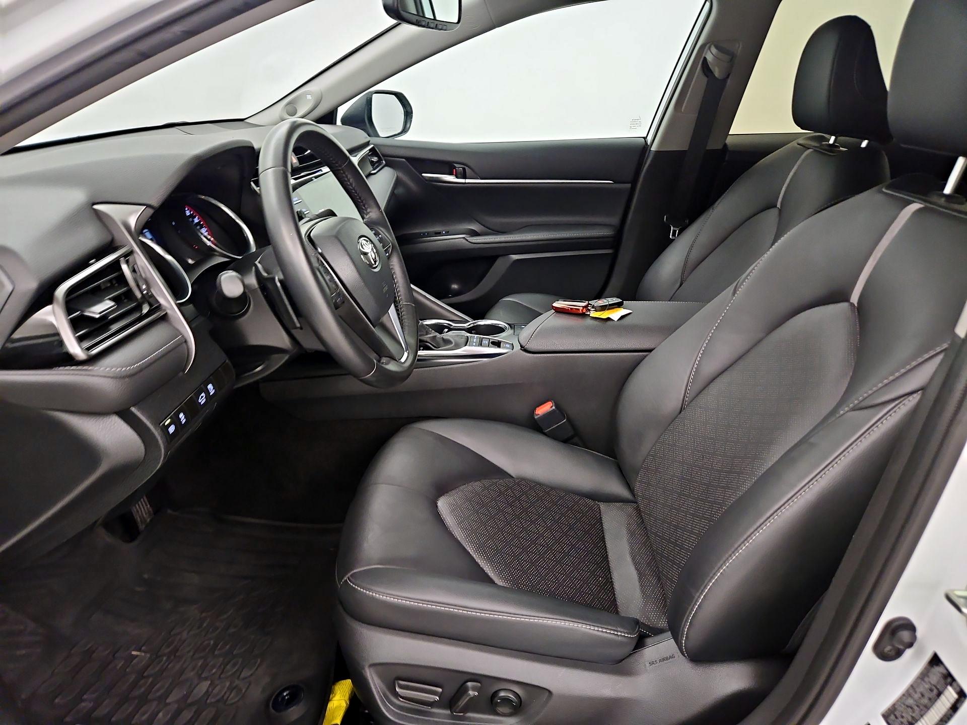 Thumbnail: 2020 Toyota Camry - 11