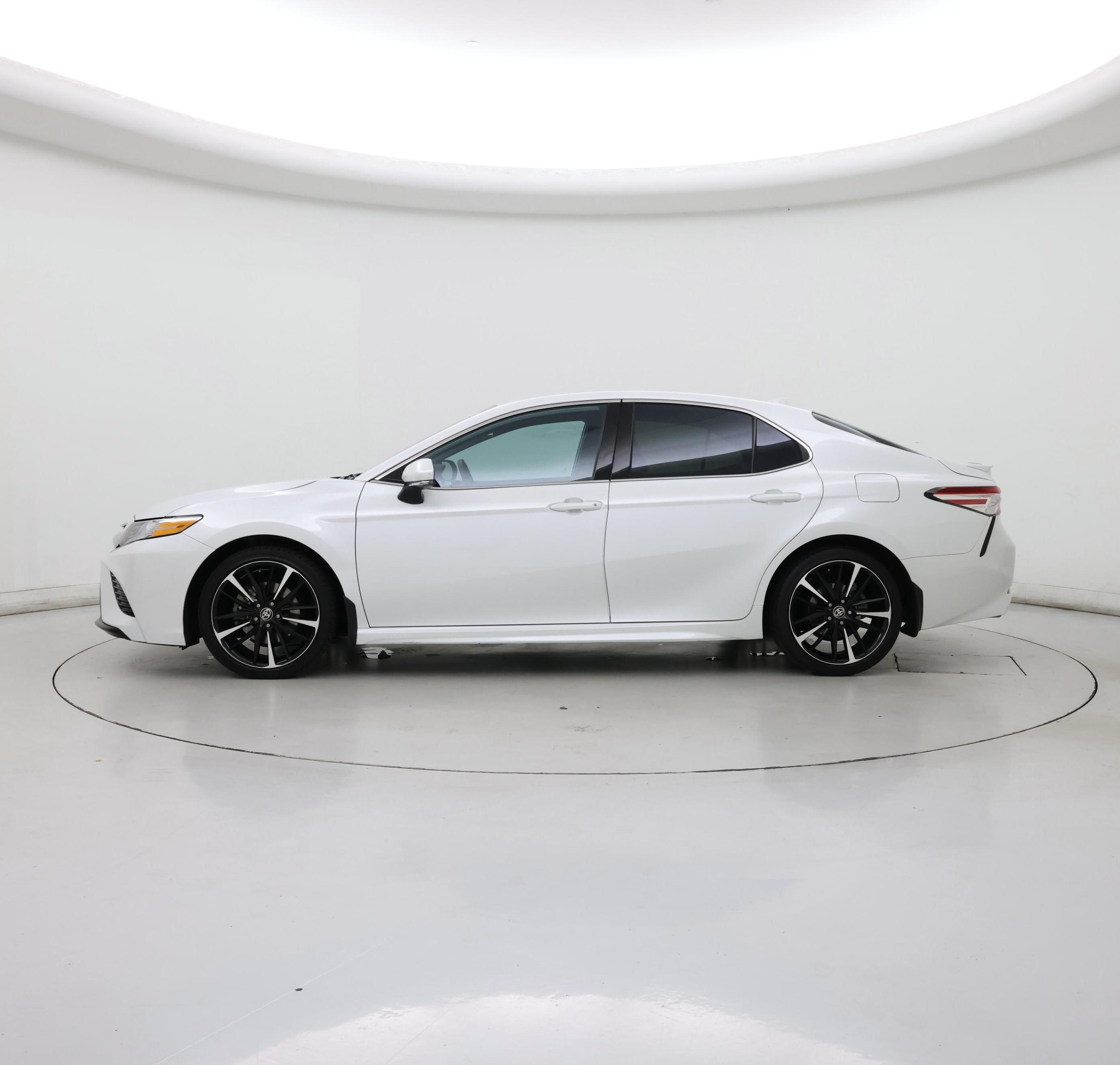 Thumbnail: 2020 Toyota Camry - 3