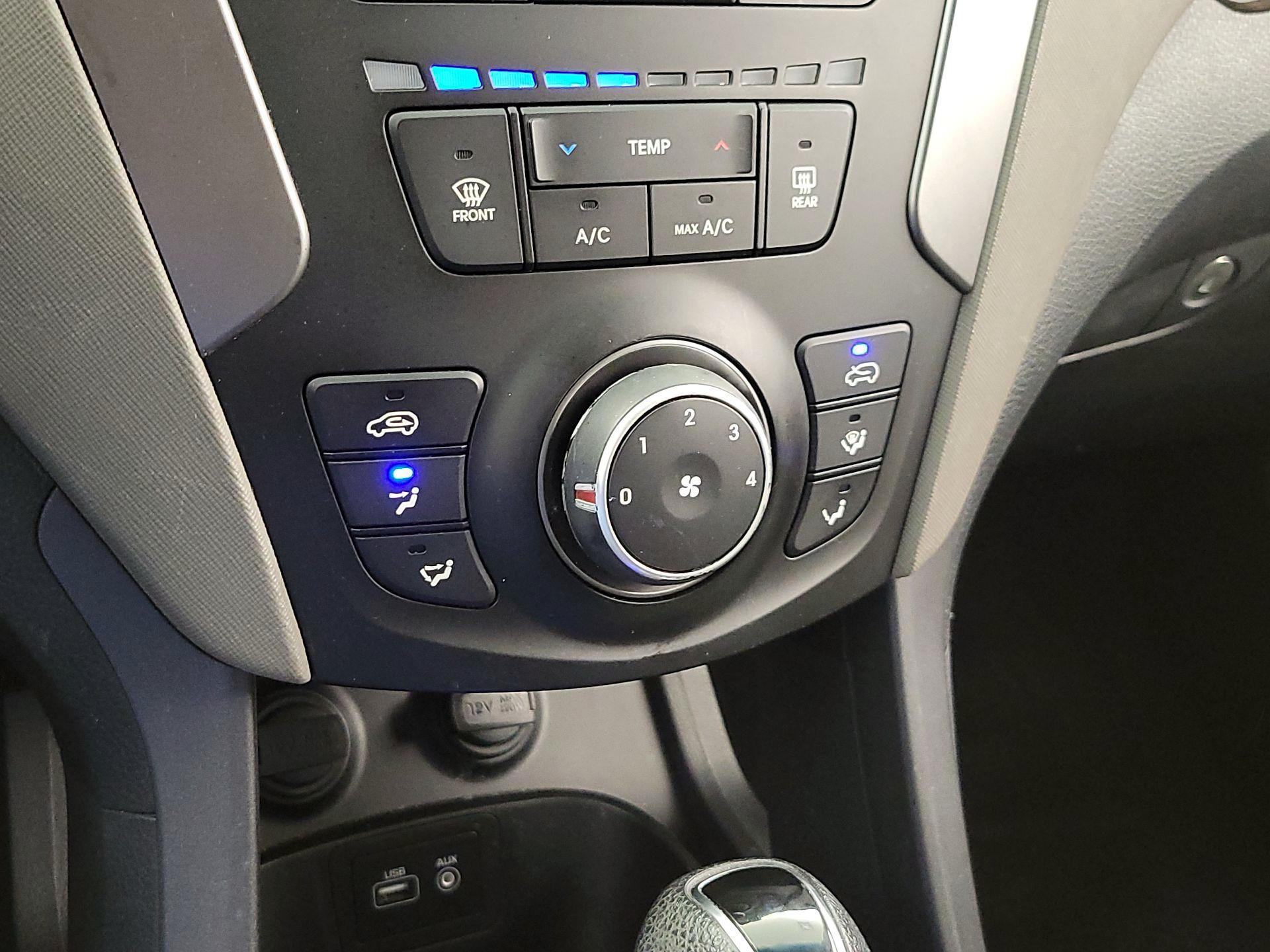 Thumbnail: 2017 Hyundai Santa Fe - 16