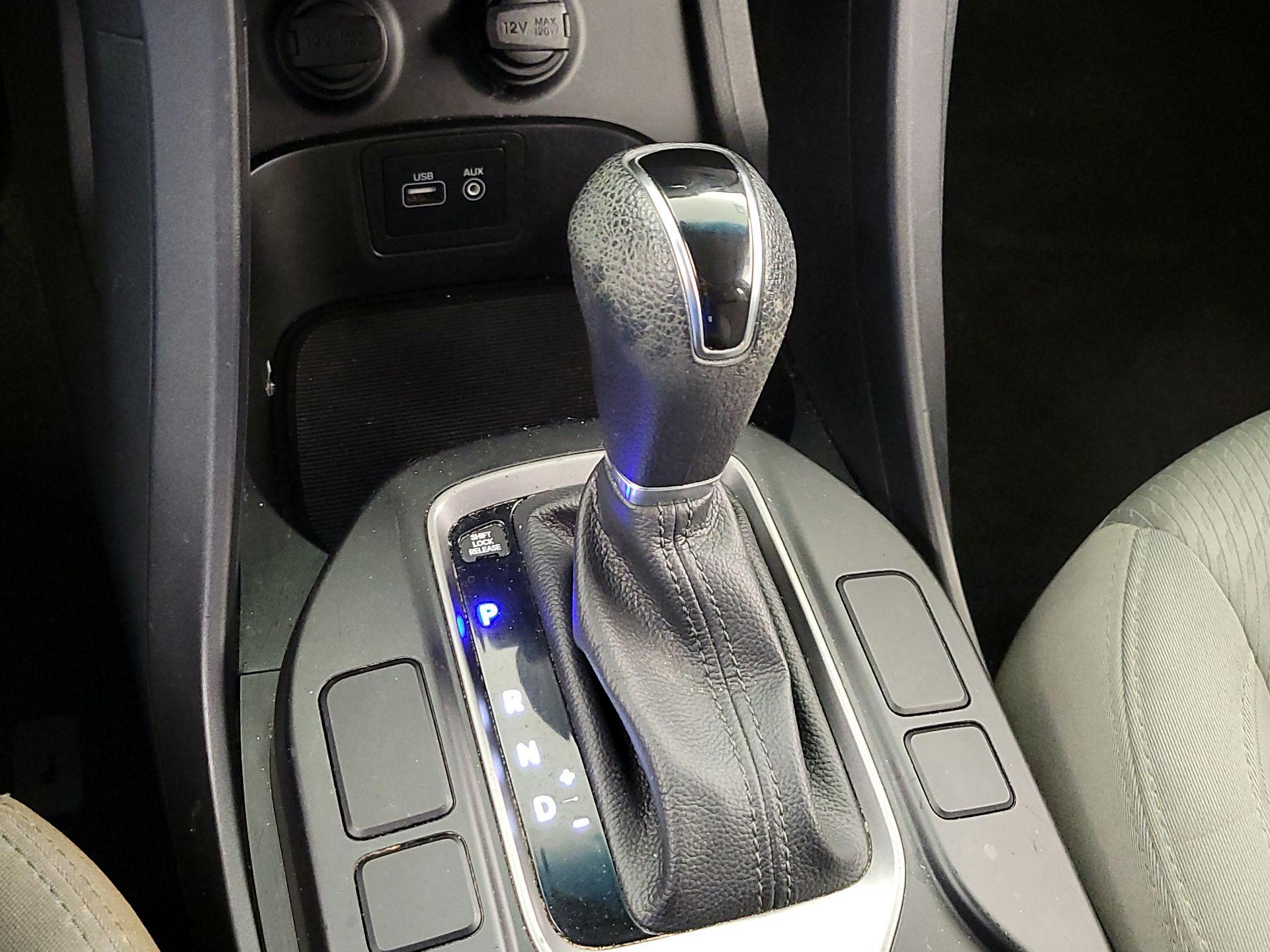 Thumbnail: 2017 Hyundai Santa Fe - 17