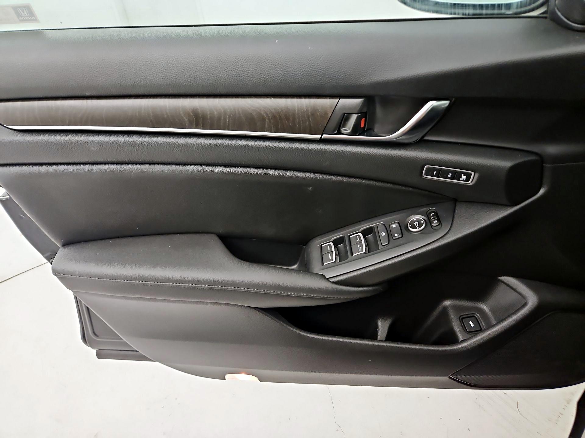 Thumbnail: 2019 Honda Accord - 12