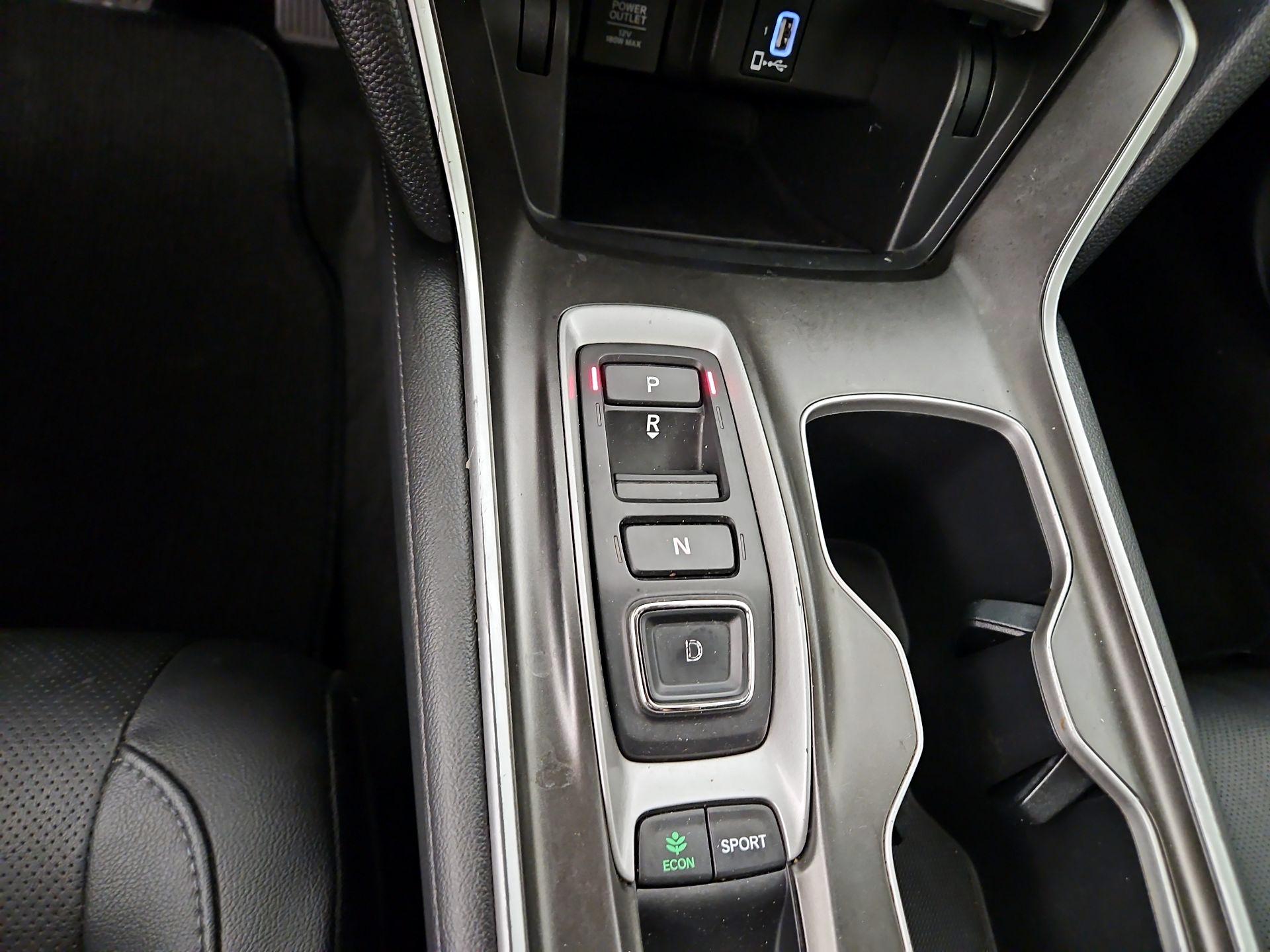 Thumbnail: 2019 Honda Accord - 17